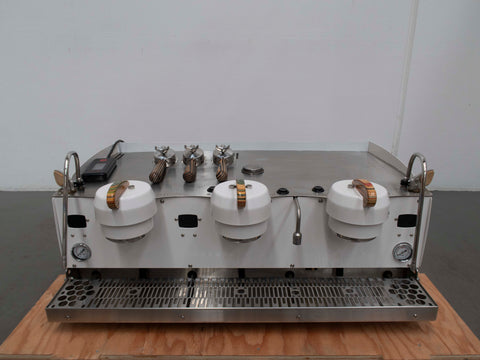 Synesso S300 3 Group Coffee Machine - 821886