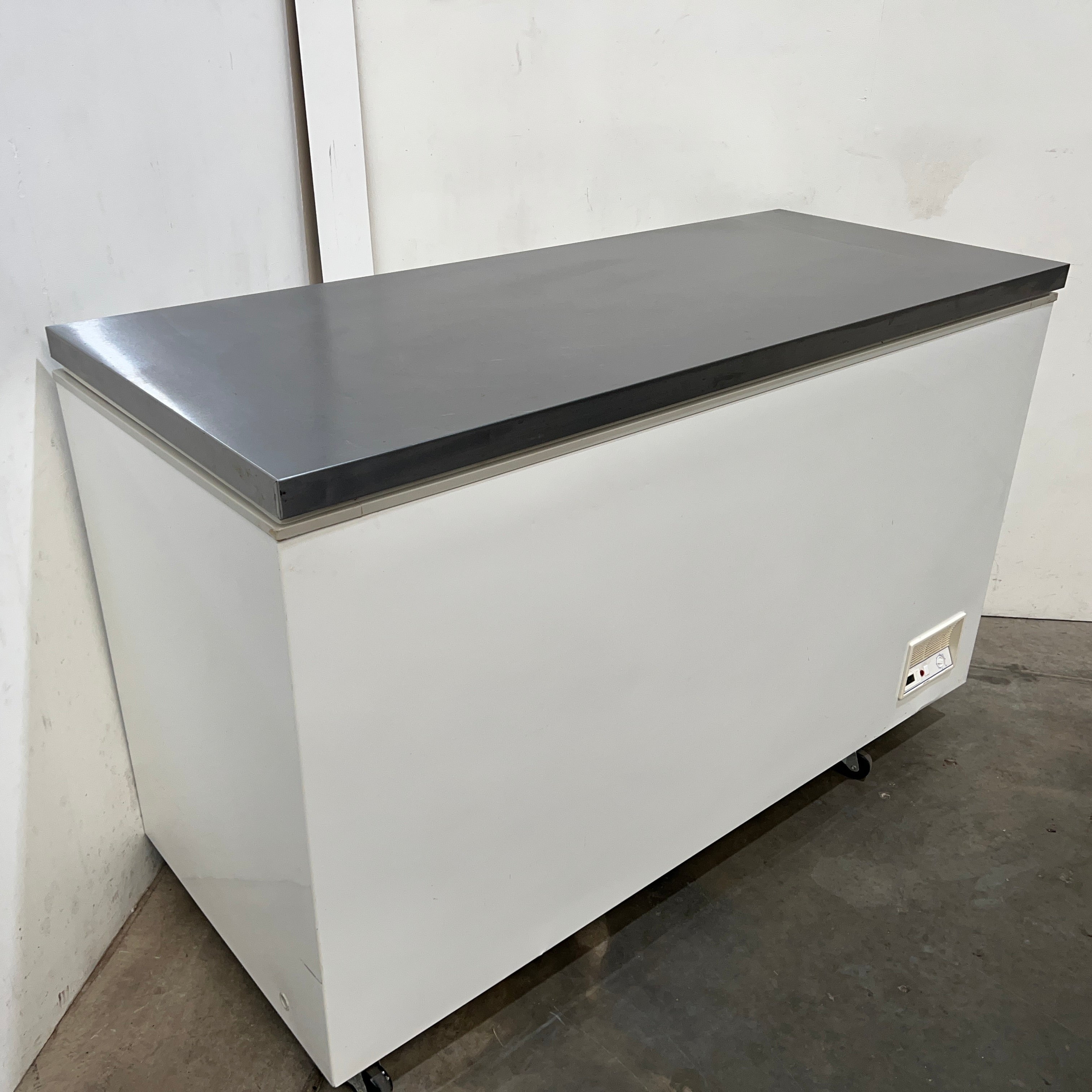 Federal BD598F Chest Freezer - 822637