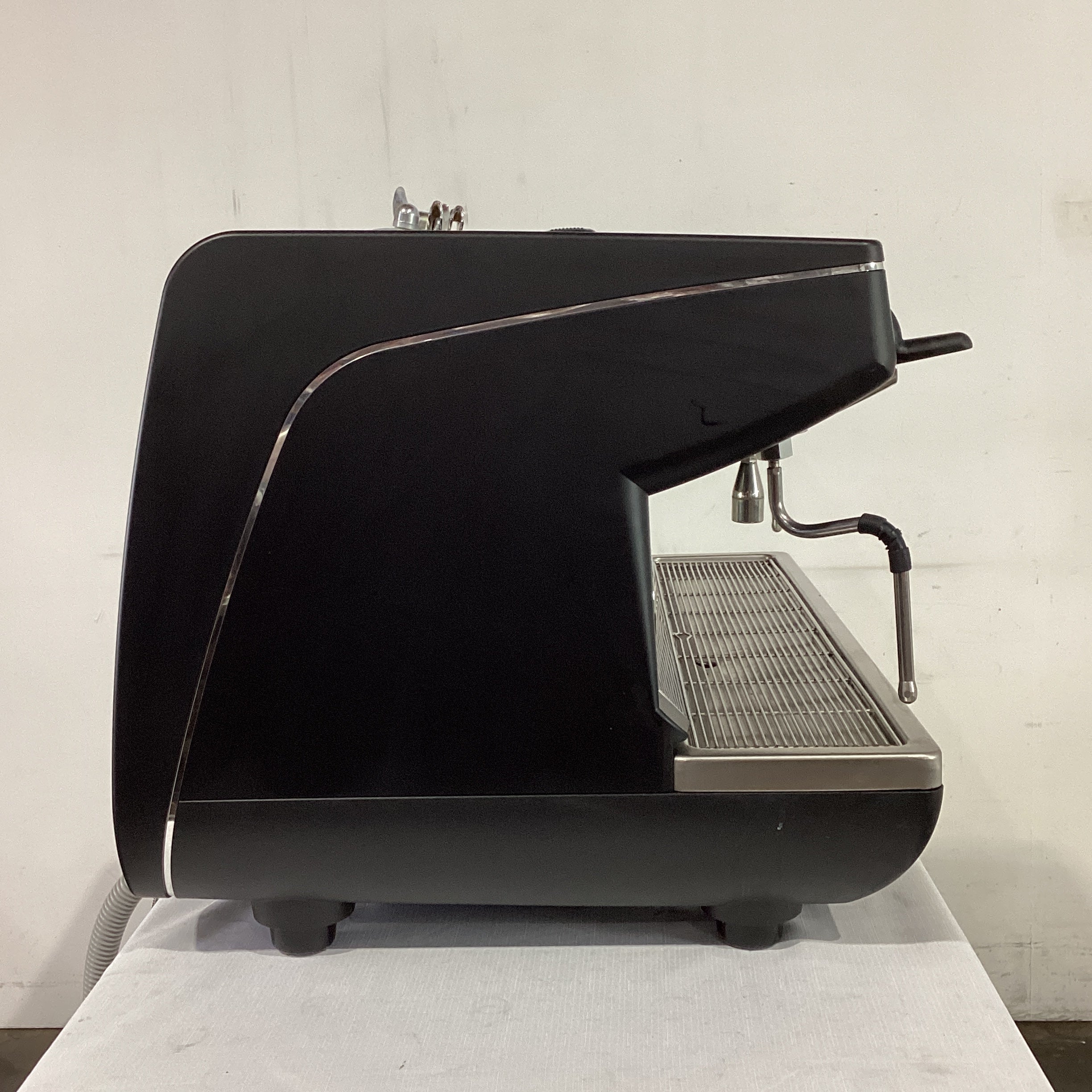 Nuova Simonelli Appia Life V GR2H 2 Group Coffee Machine - 823725