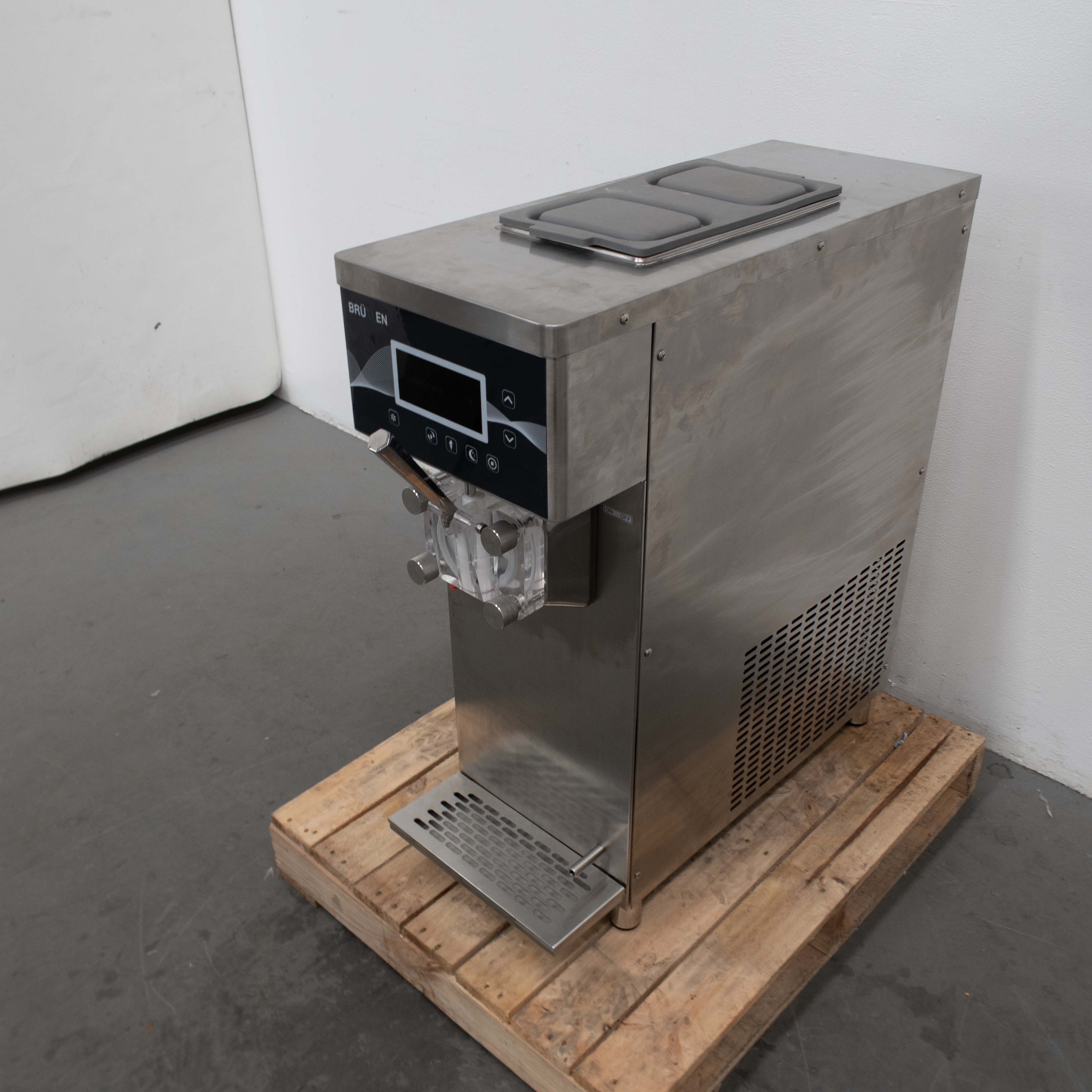 Brullen i91 2020 Gravity Feed Ice Cream Machine - 824475