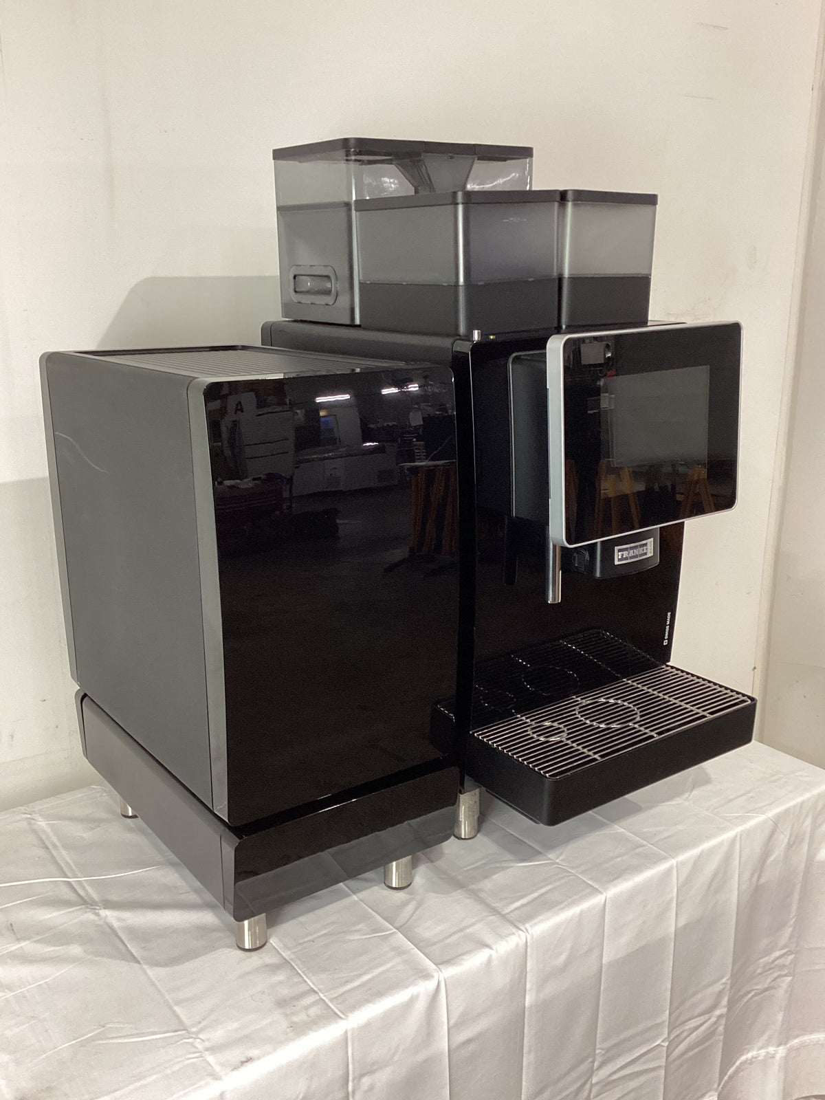 Franke A600 FCS4043 Auto Coffee Machine + Milk Fridge - 826750