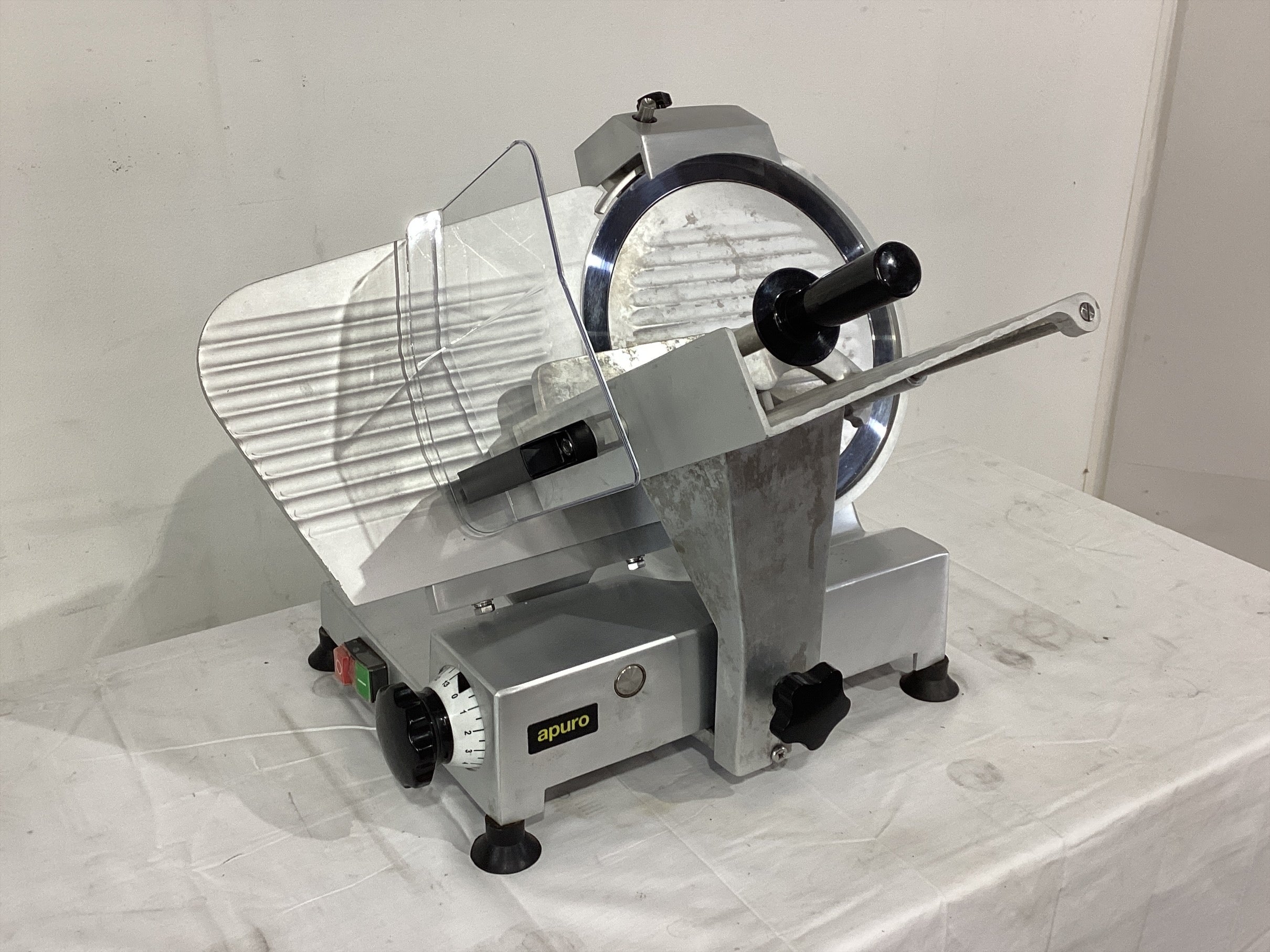 Apuro CD279-A Meat Slicer - 828223