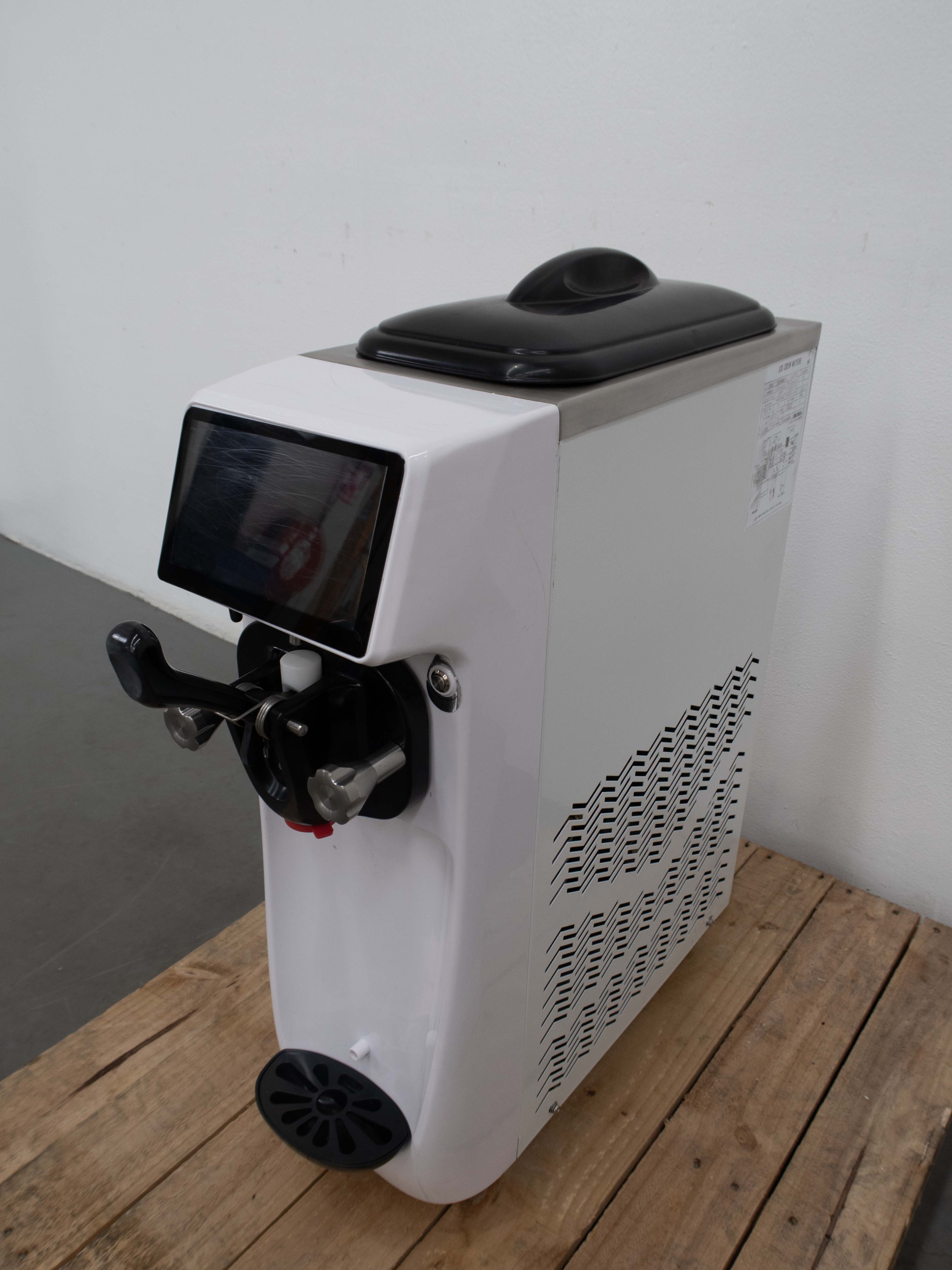 Mama Mia ST16RELW Ice Cream Machine - 830642