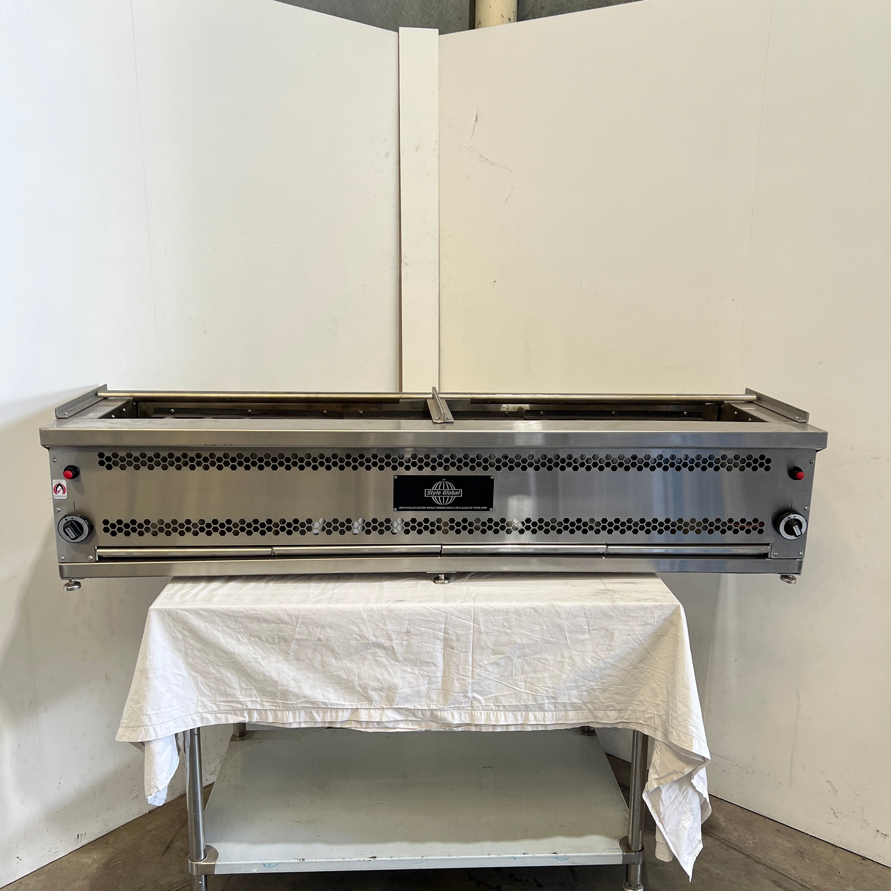 Style Global LGROBG-1800  Robata / Yakatori Style Grills - 830917