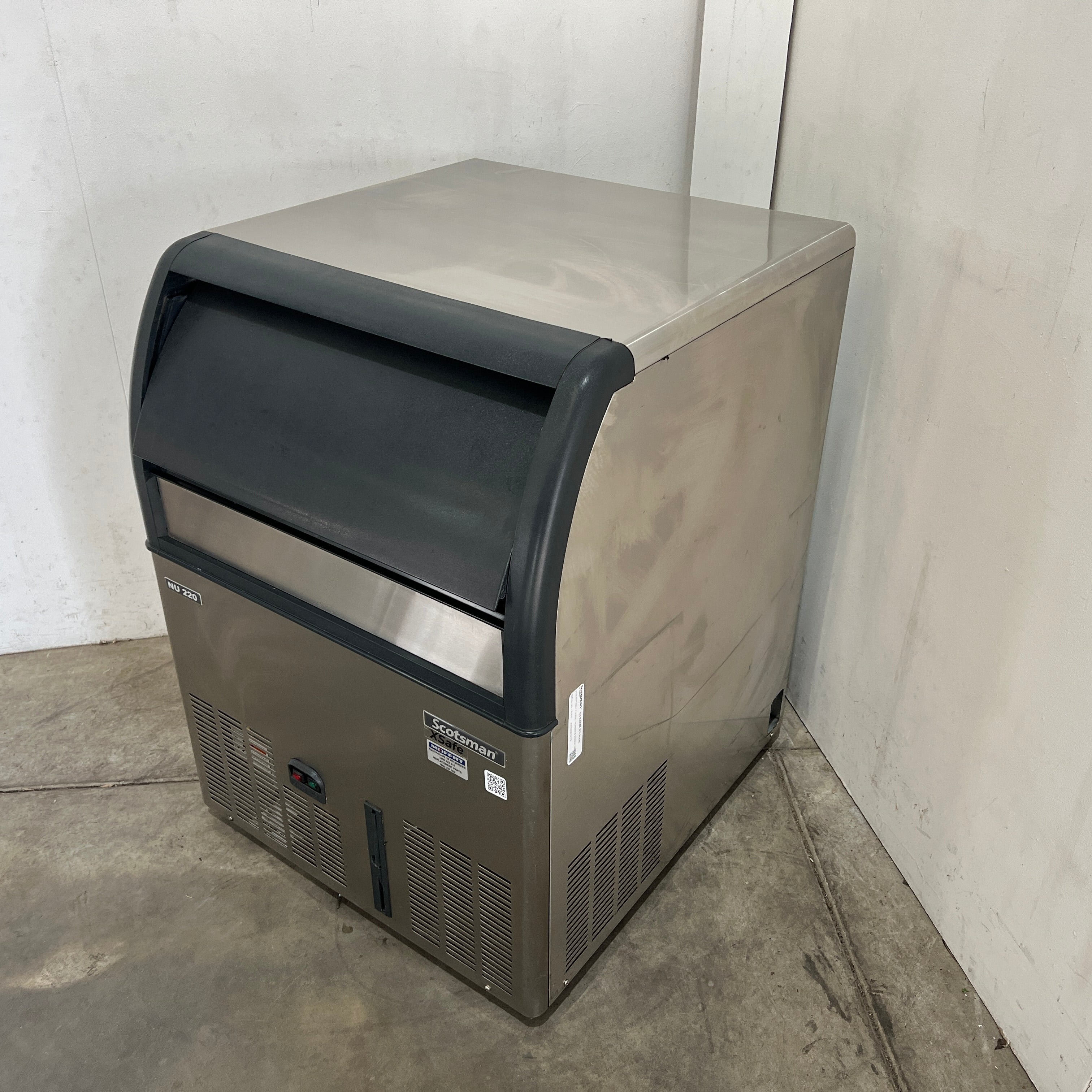 Scotsman NUH 220 AS OX Ice Machine - 831851