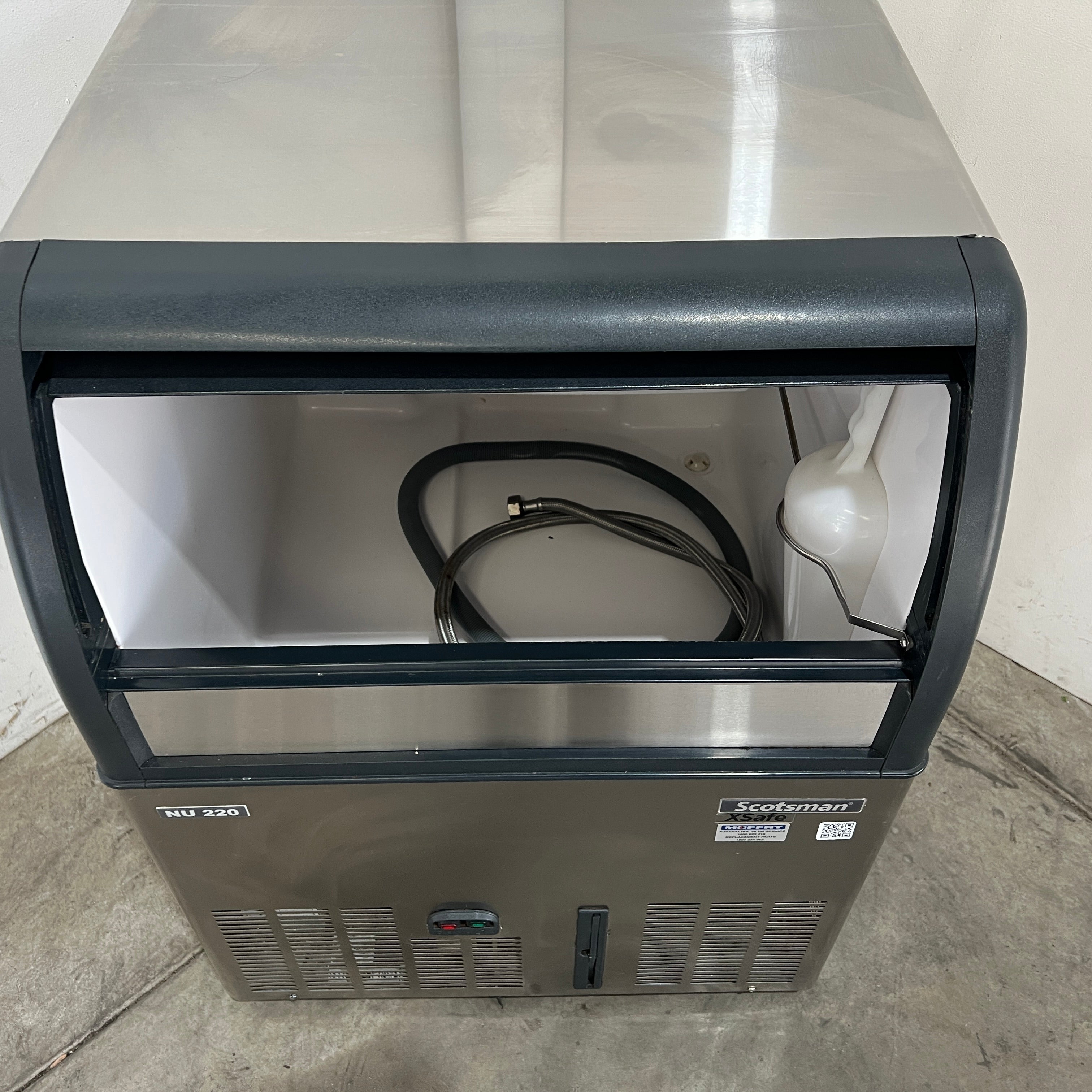 Scotsman NUH 220 AS OX Ice Machine - 831851