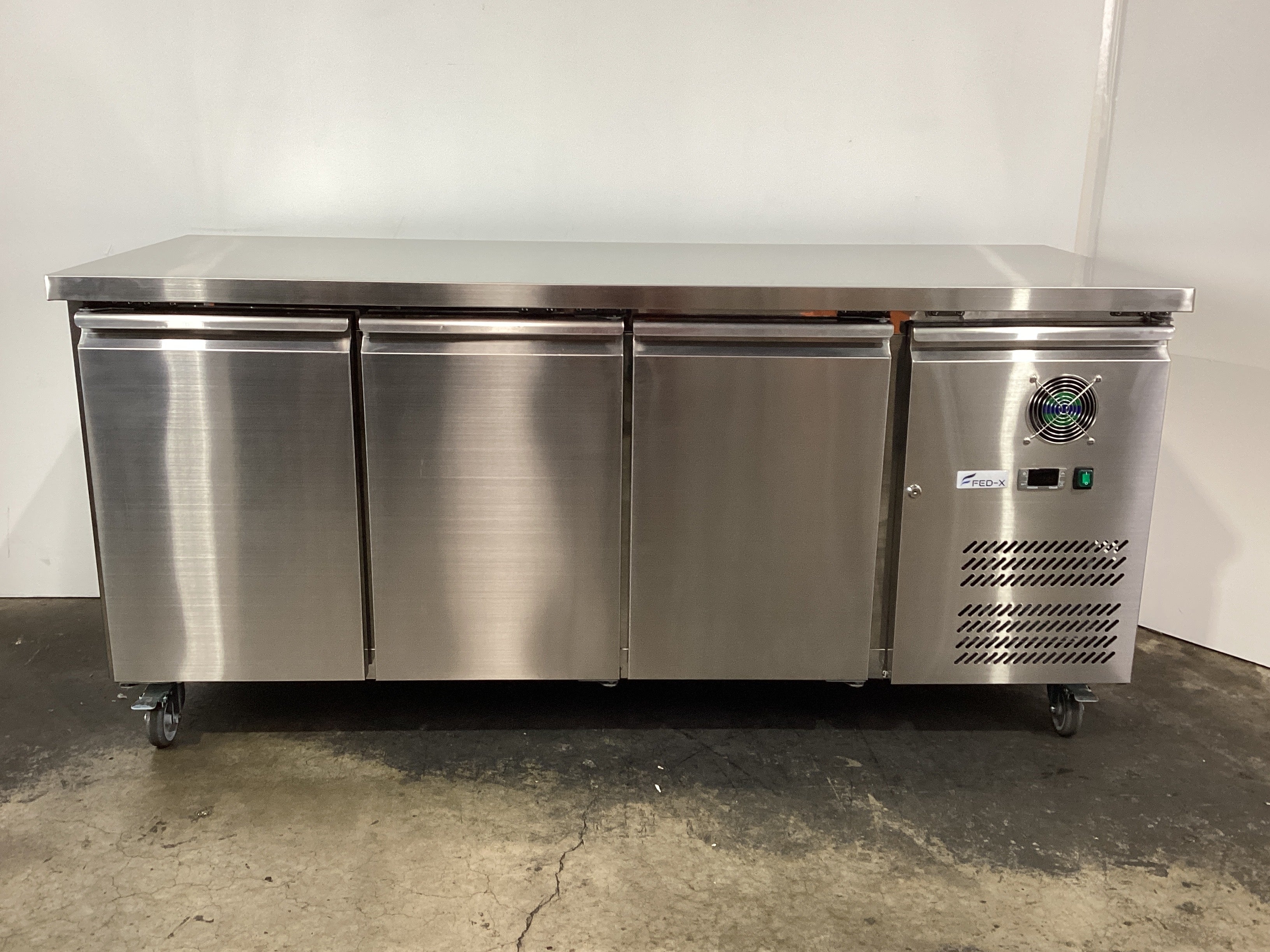 FED XUB7F18S3V Underbench Freezer - 831960