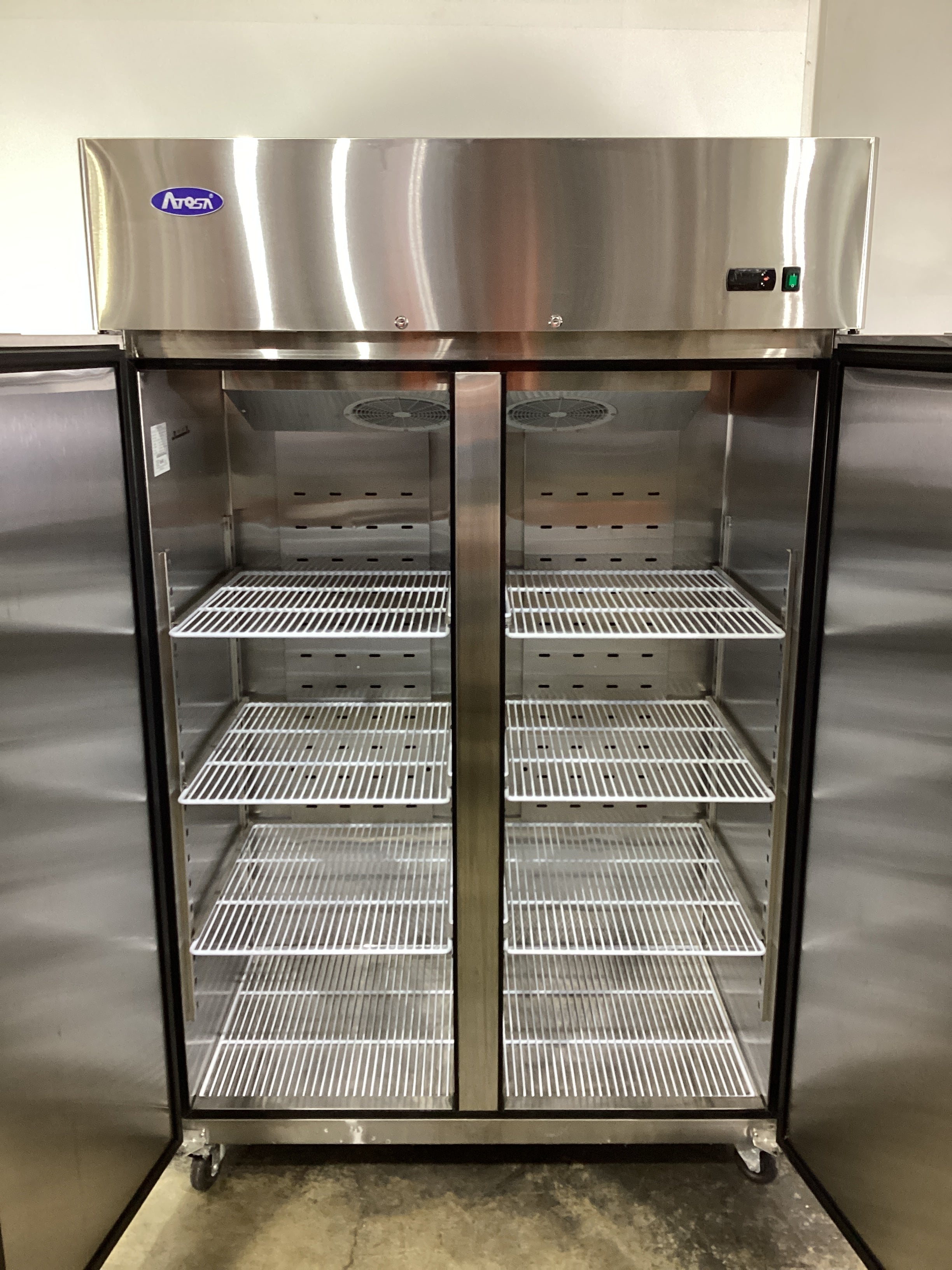 Atosa MBF8002GR Upright Freezer - 833741