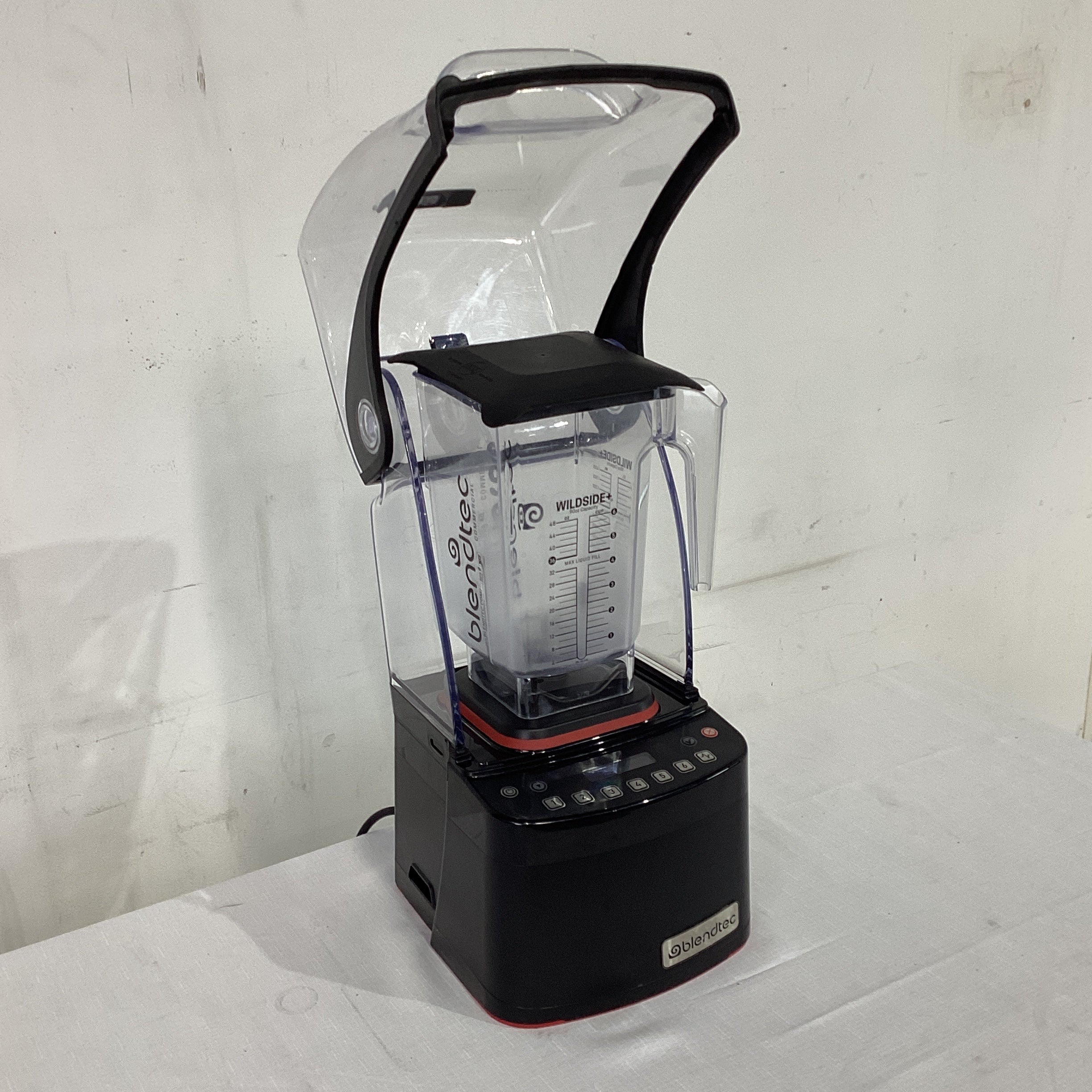 Blendtec Stealth 885 Blender + 2 Jugs - 833765