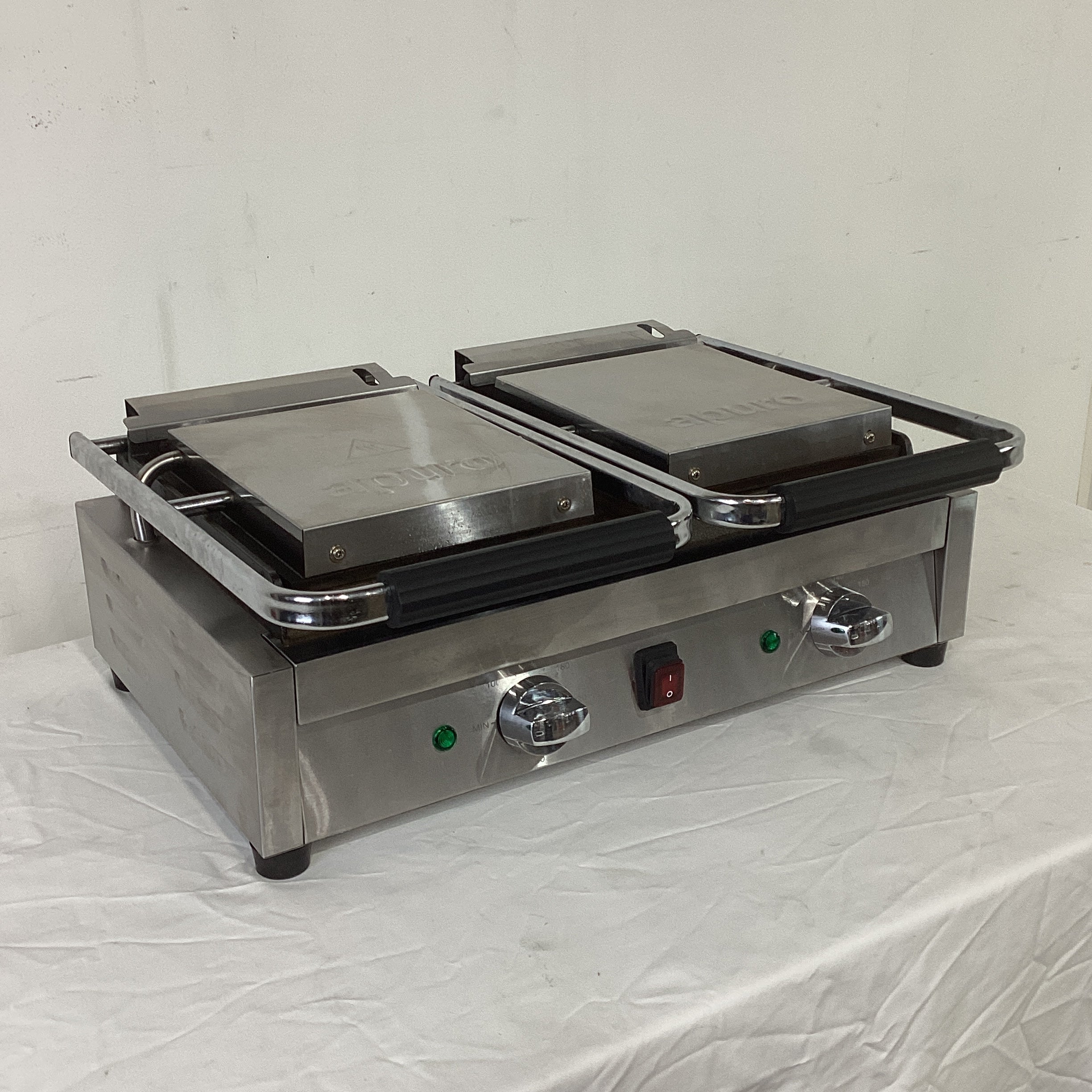 Apuro DY998-A-02 Contact Grill - 836877