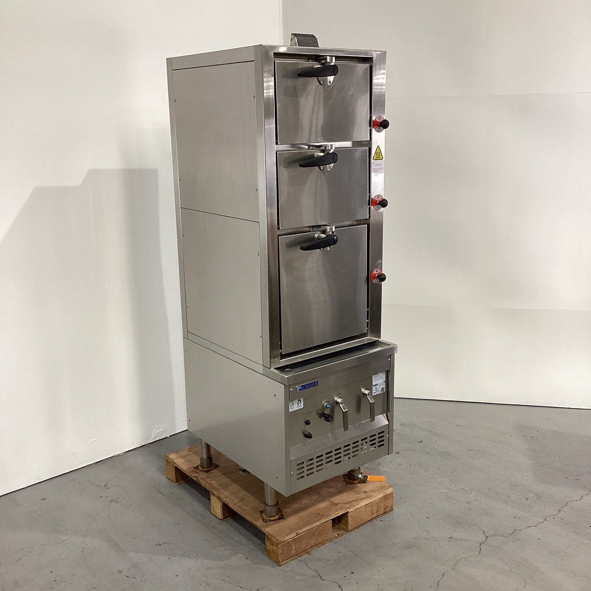 LUUS SCM-60 Steam Cabinet - 843384