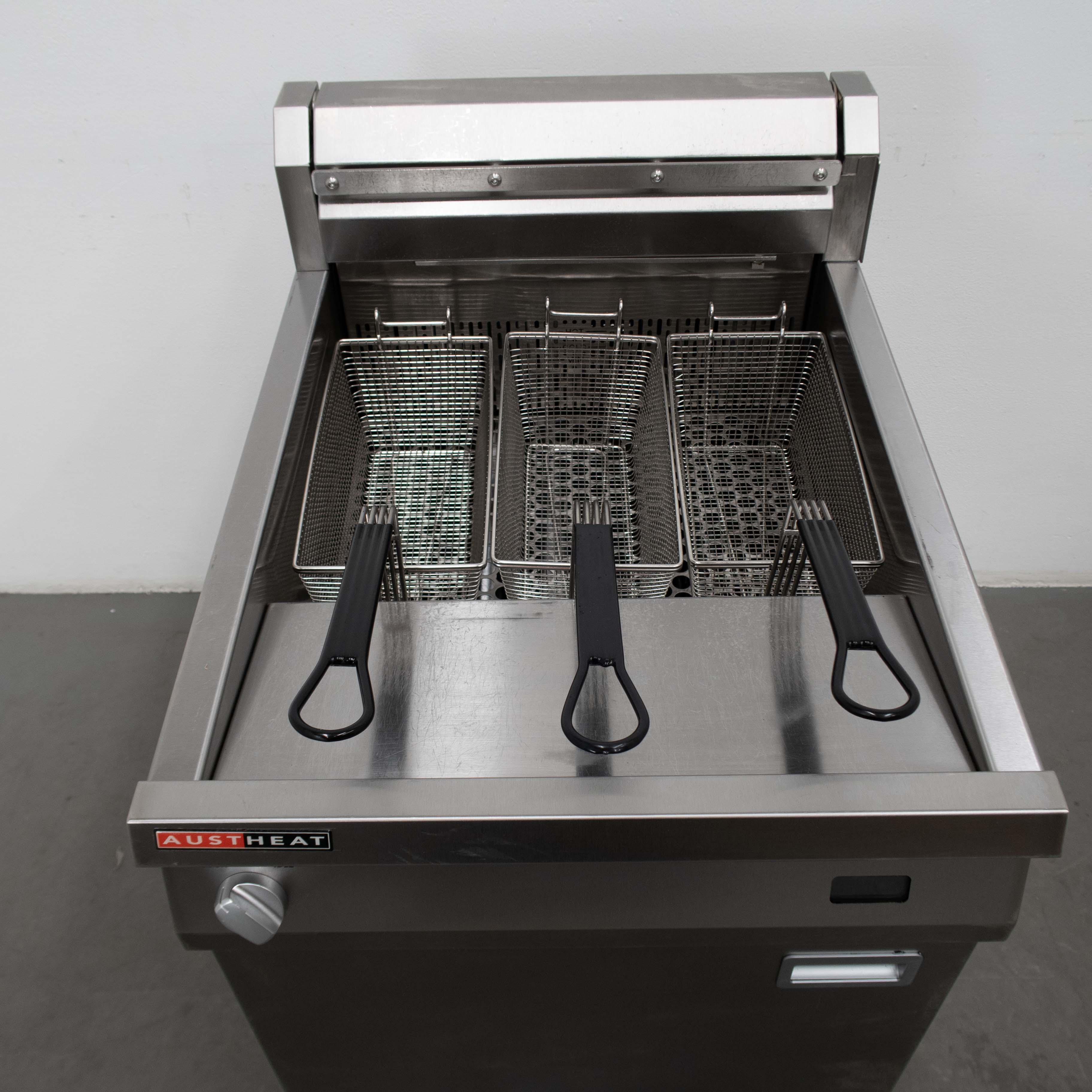 Roband AF813R Single Pan Fryer - 843387