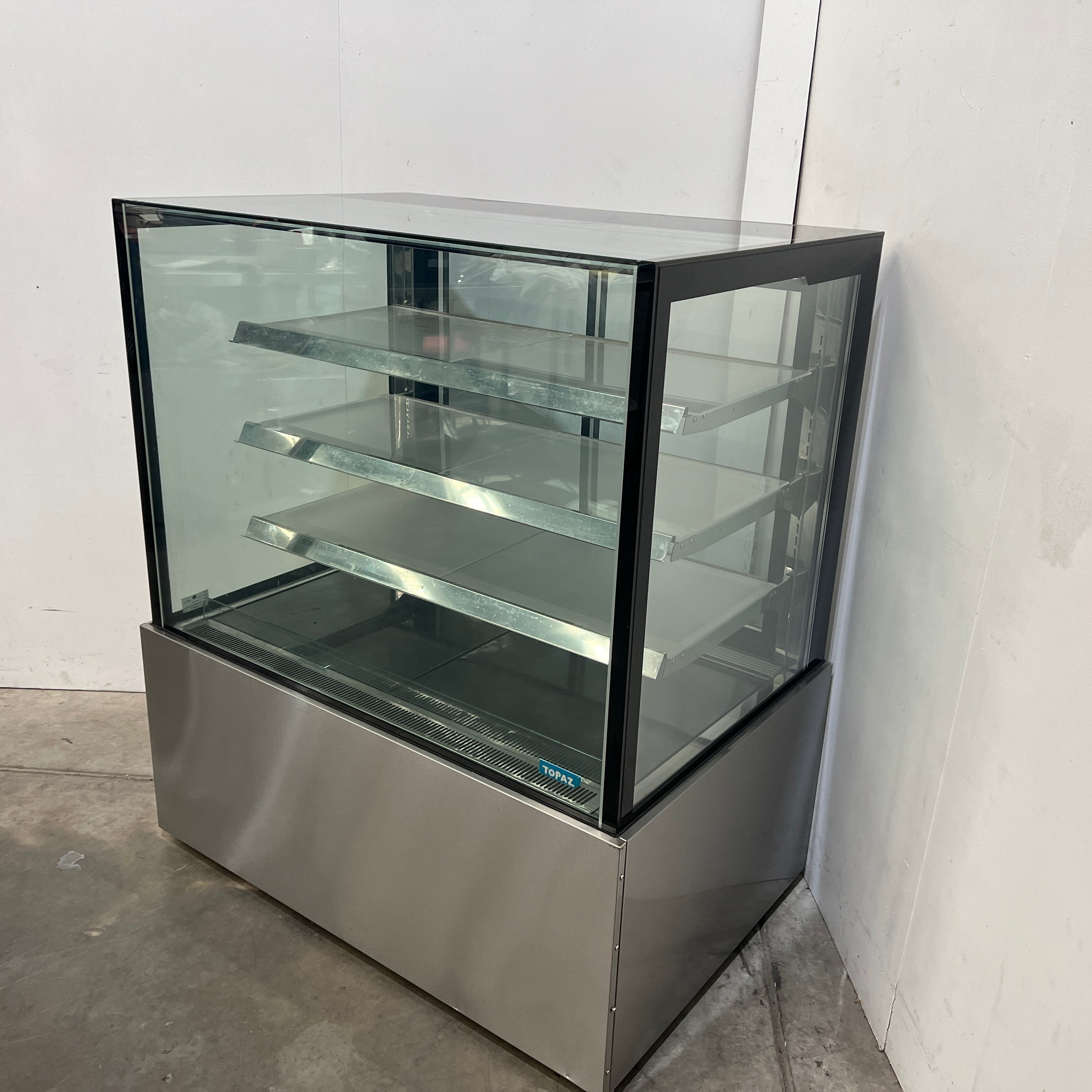 Williams HTGH12 Cake Display - 844879