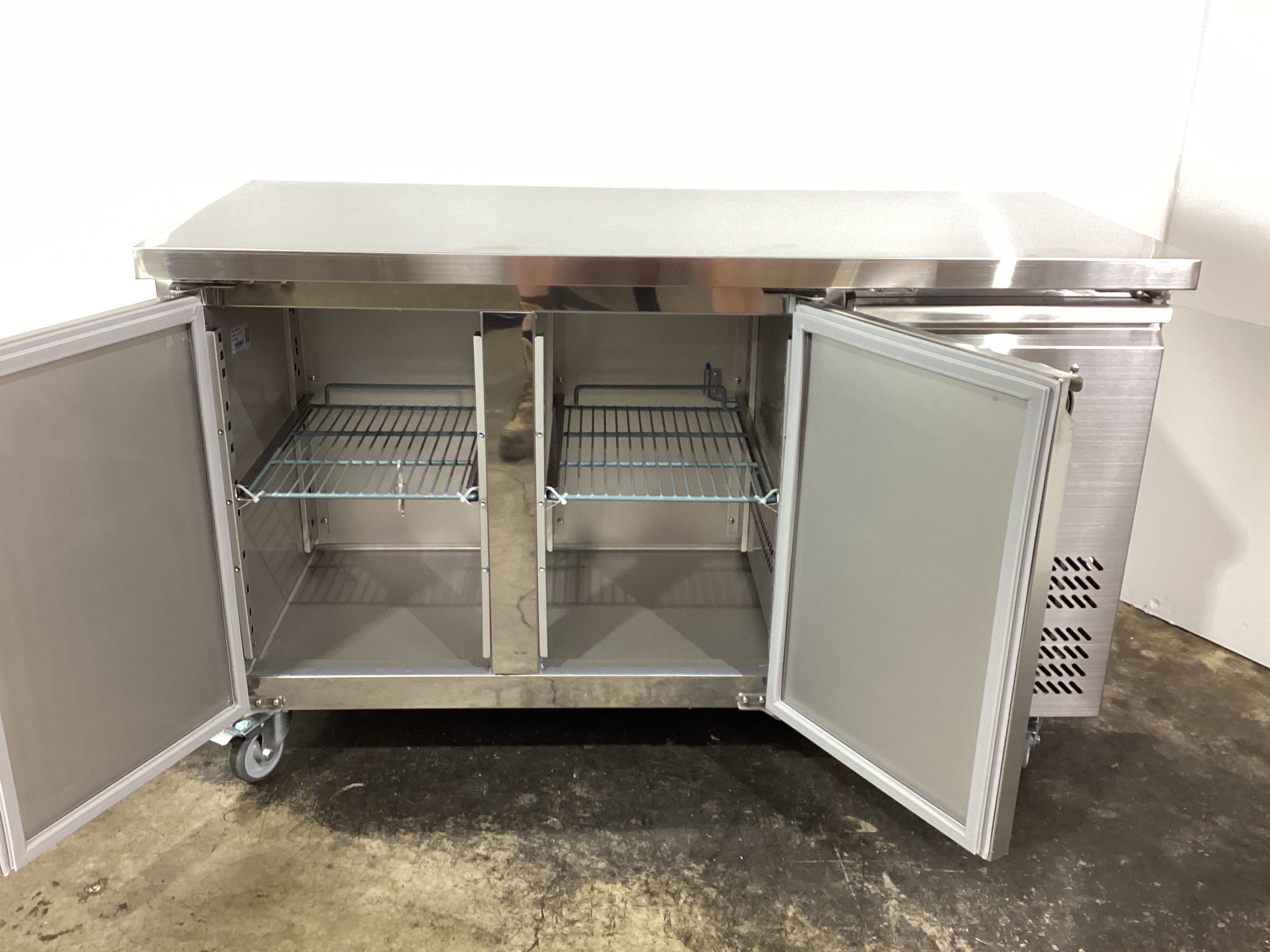 FED-X XUB6C13S2V Underbench Fridge - 845109