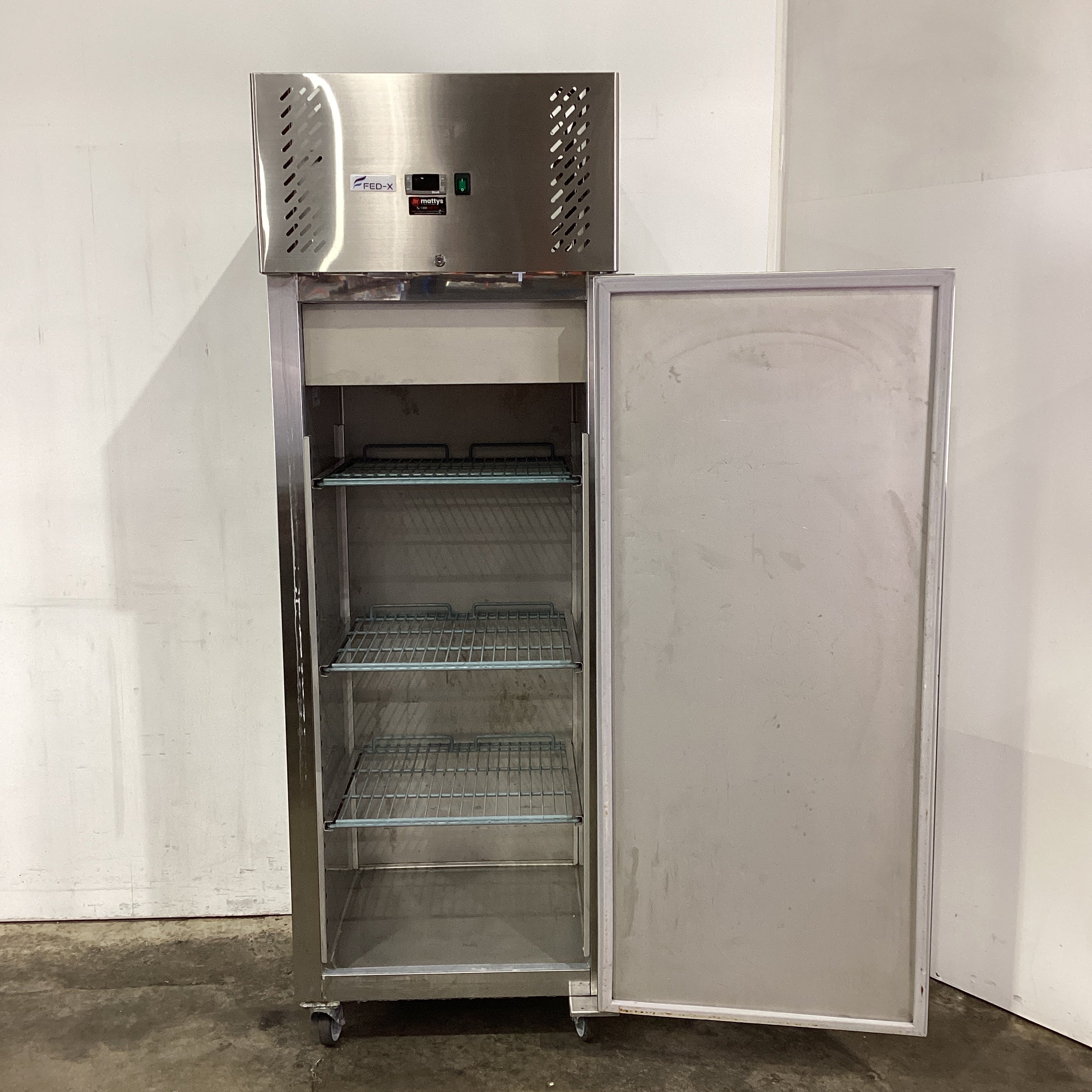FED-X XURC400SFV Upright Fridge - 845974