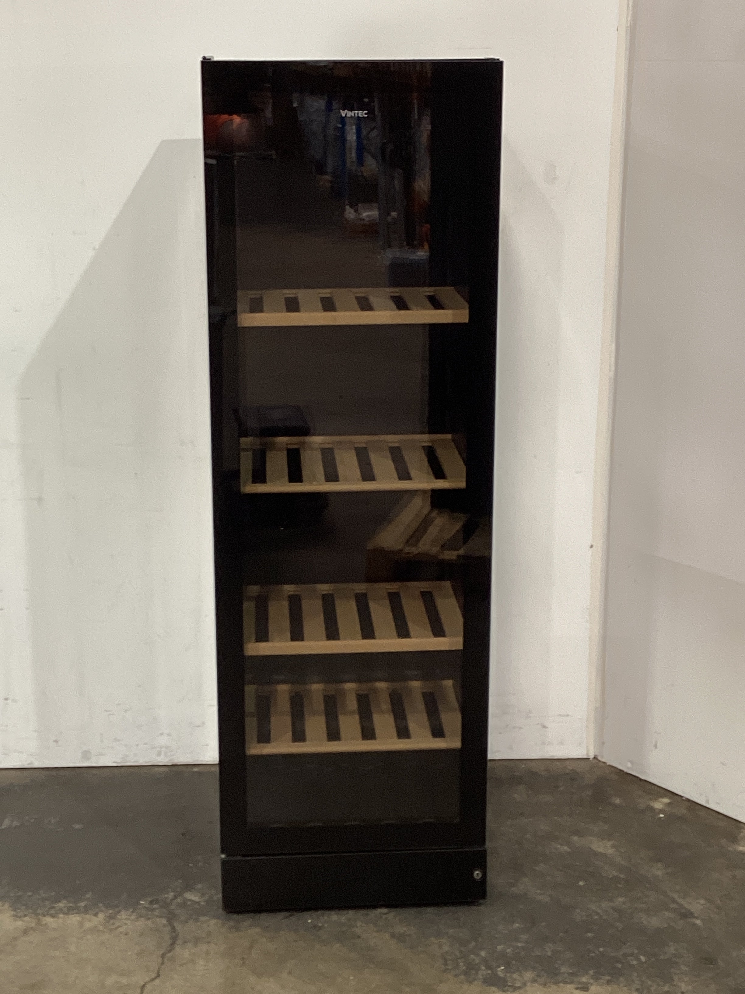 Vintec V190SG2E-BKLH Wine Fridge - 846737