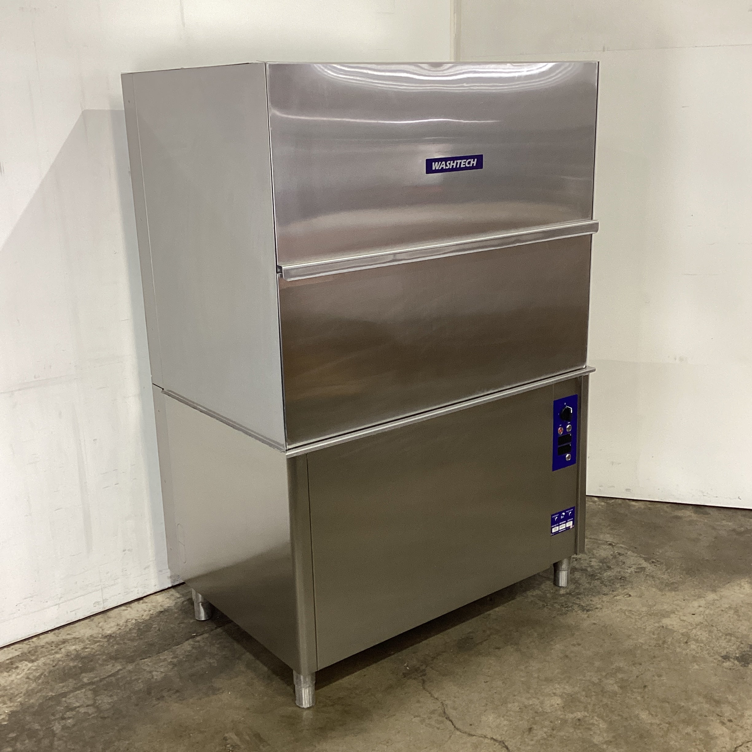 Washtech PW2 Front Loading Warewasher - 848704
