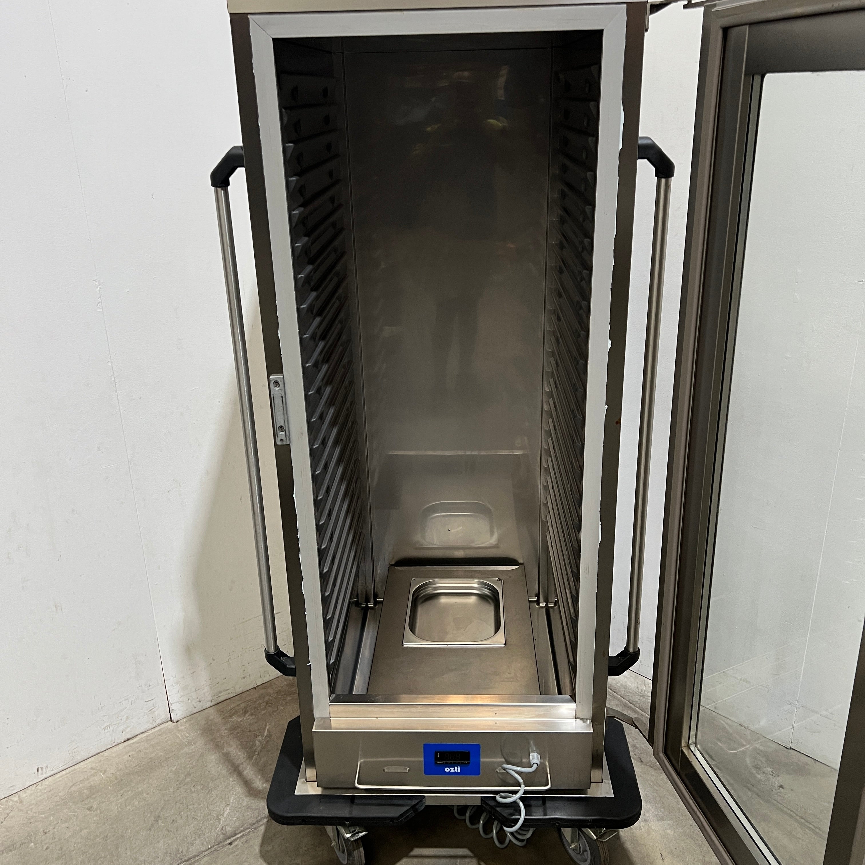 Ozti OBA 70182.C1 Heated Banquet Cart - 849709