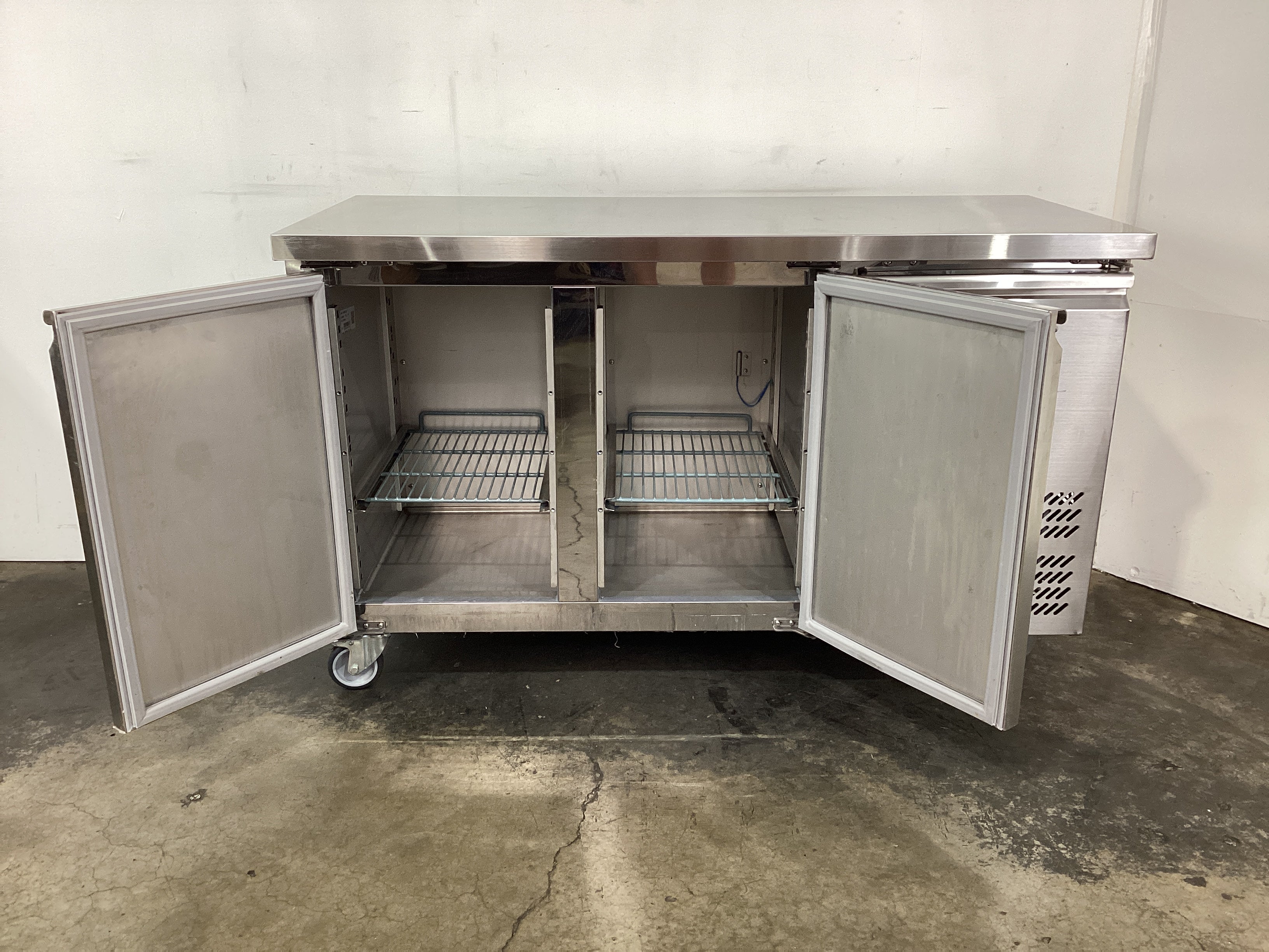 FED-X XUB6C13S2V Undercounter Fridge - 852674