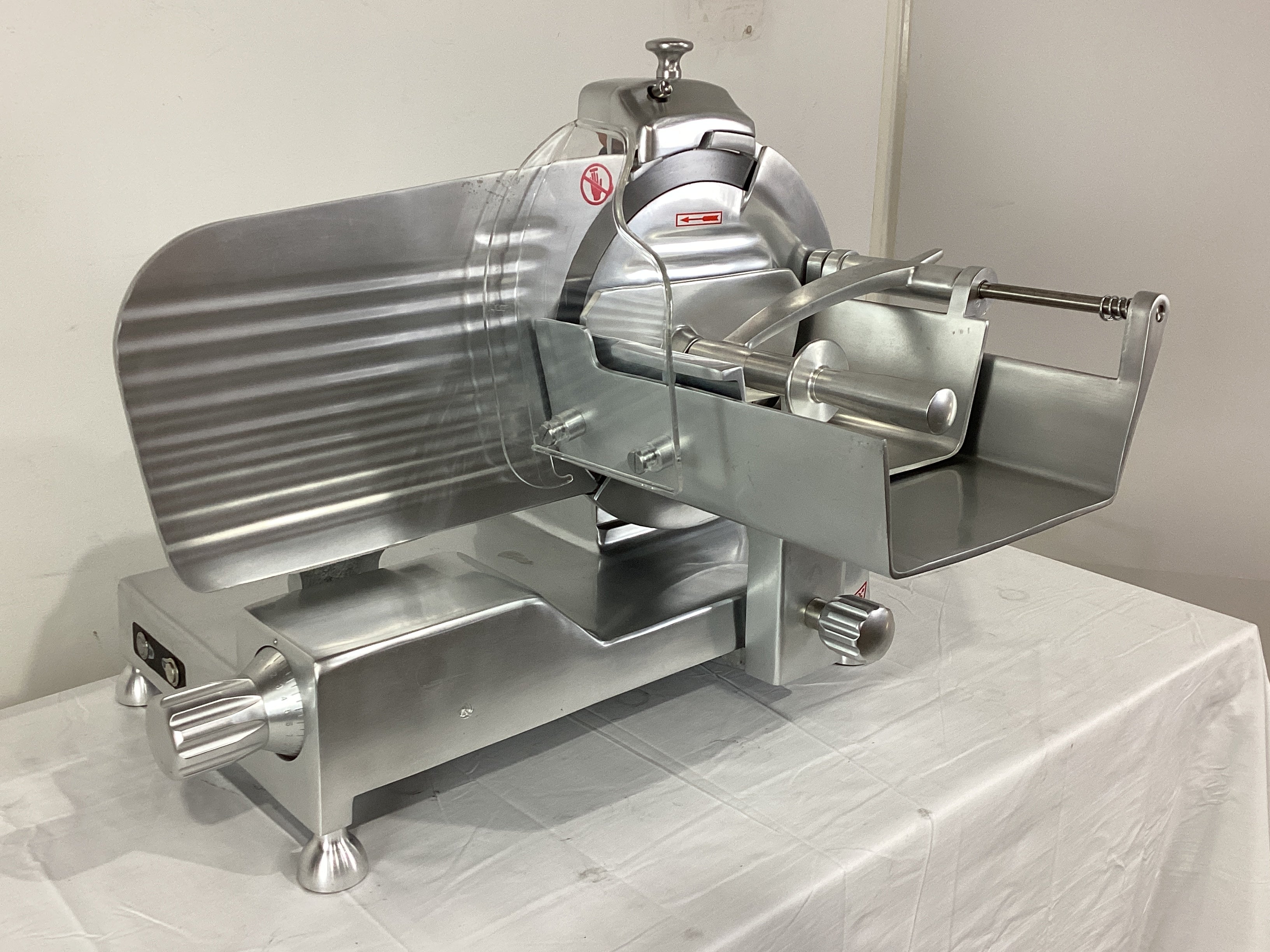 Matador HBS-300C Vertical Meat Slicer - 853284