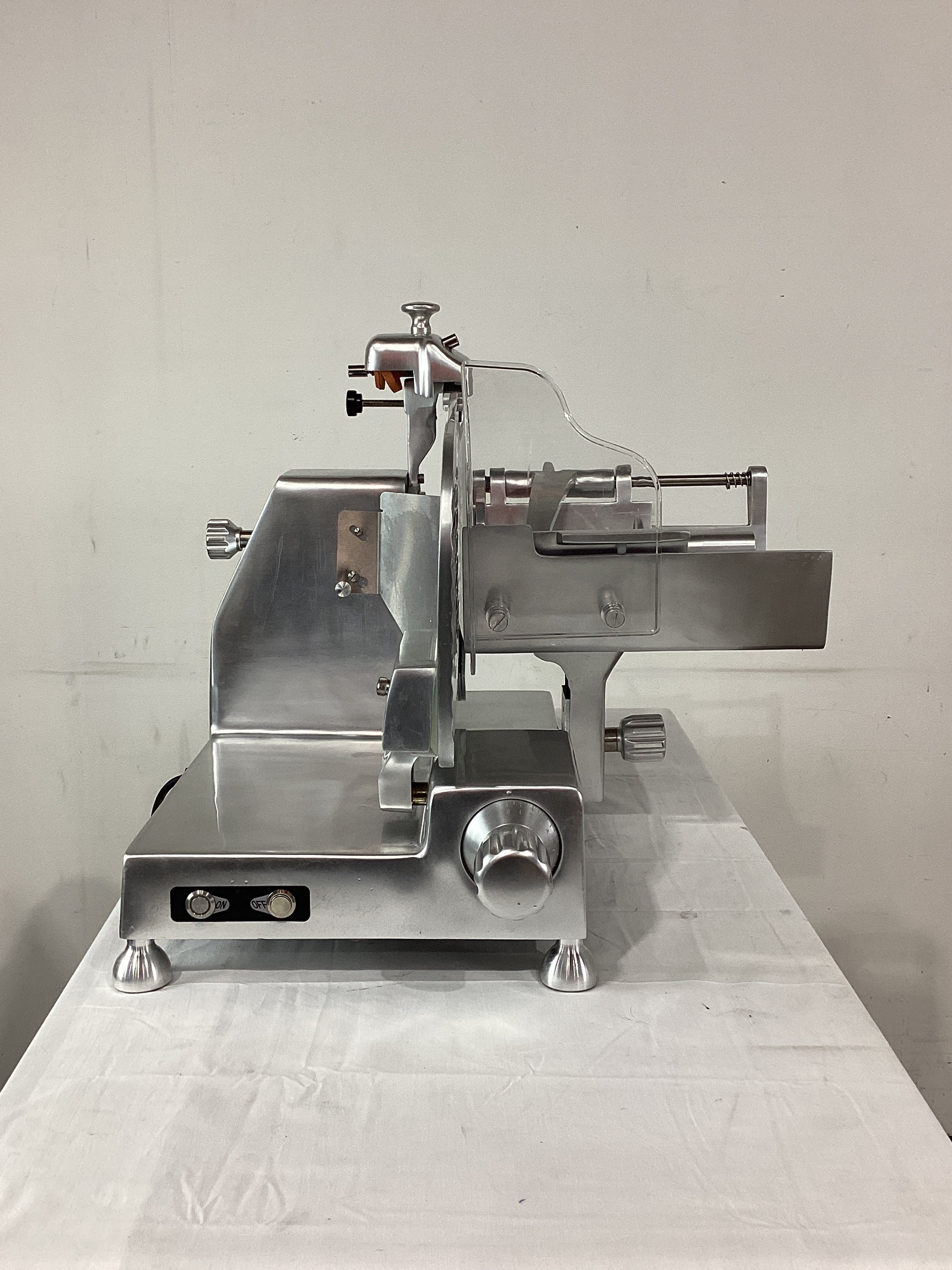 Matador HBS-300C Vertical Meat Slicer - 853284