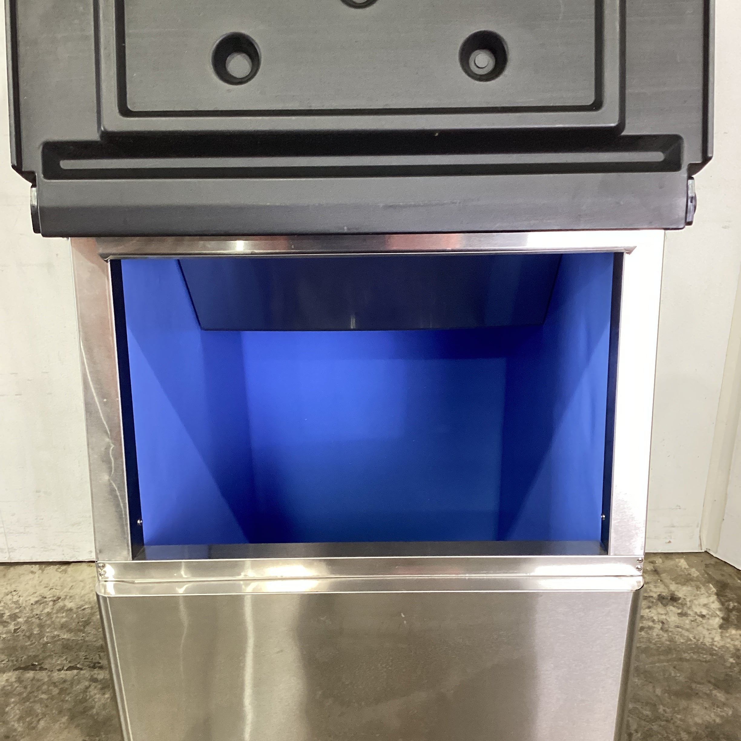 Blizzard SN-420P Ice Machine - 855384
