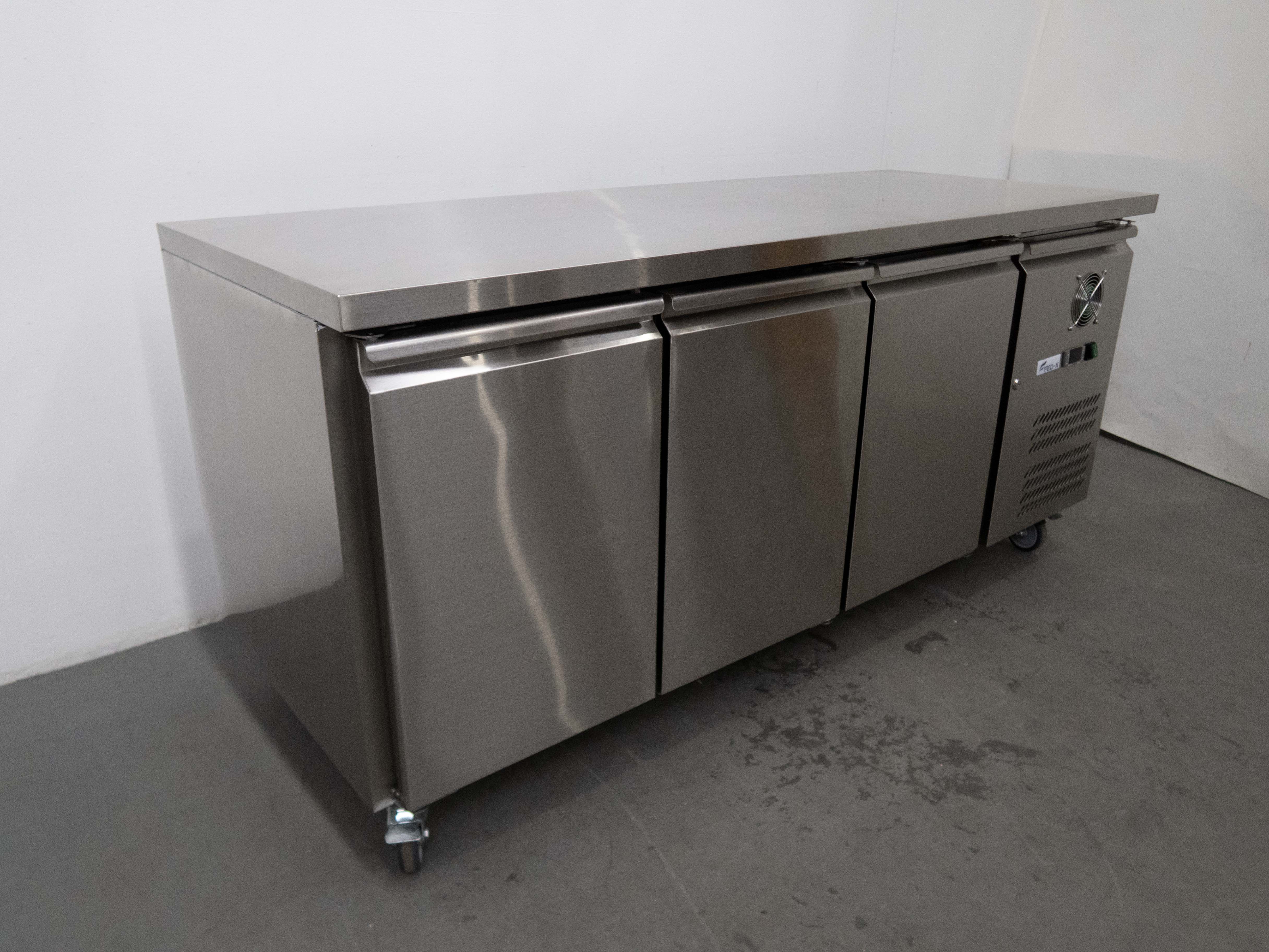 FED XUB7F18S3V Bench Freezer - 857085