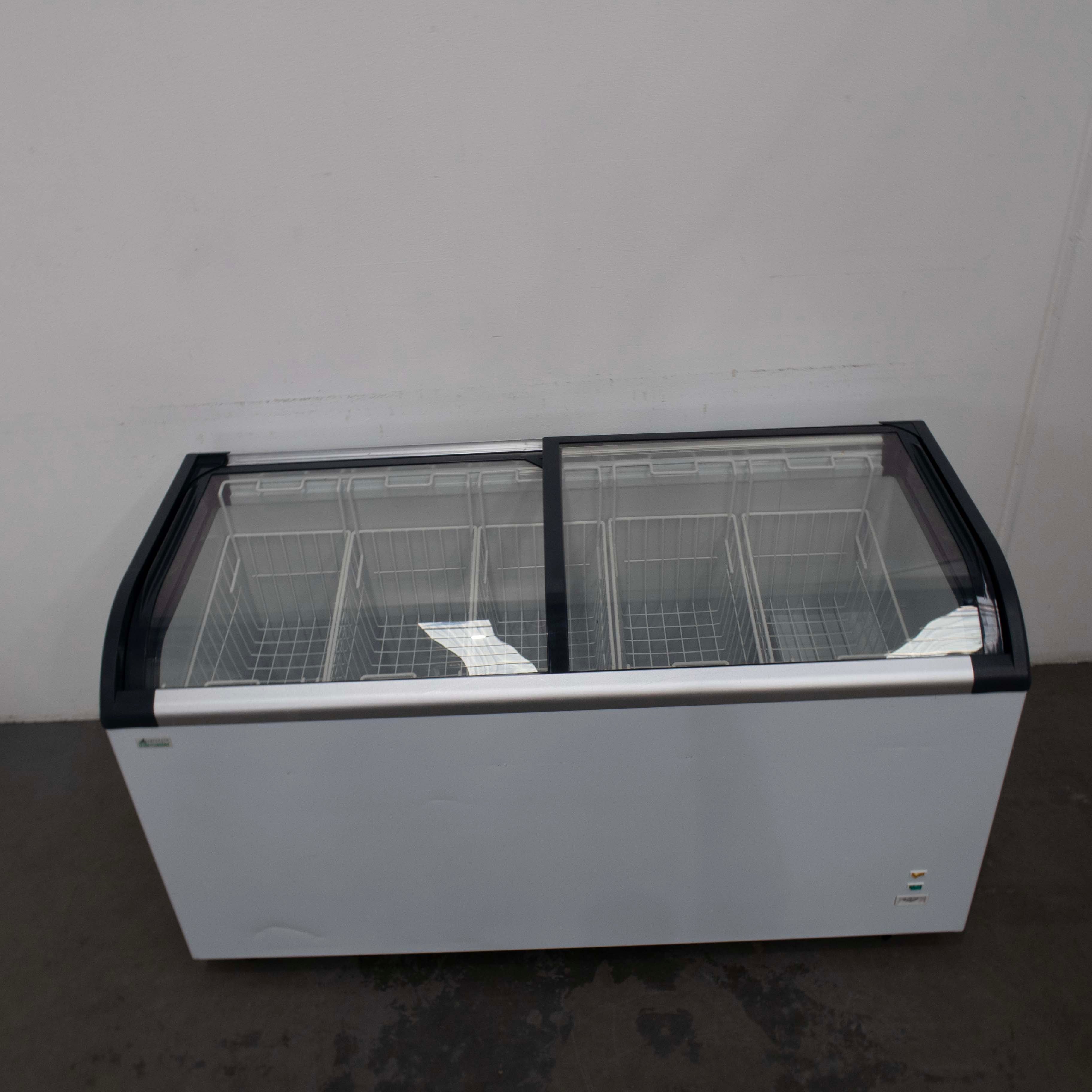 Thermaster ST445 Chest Freezer - 858072