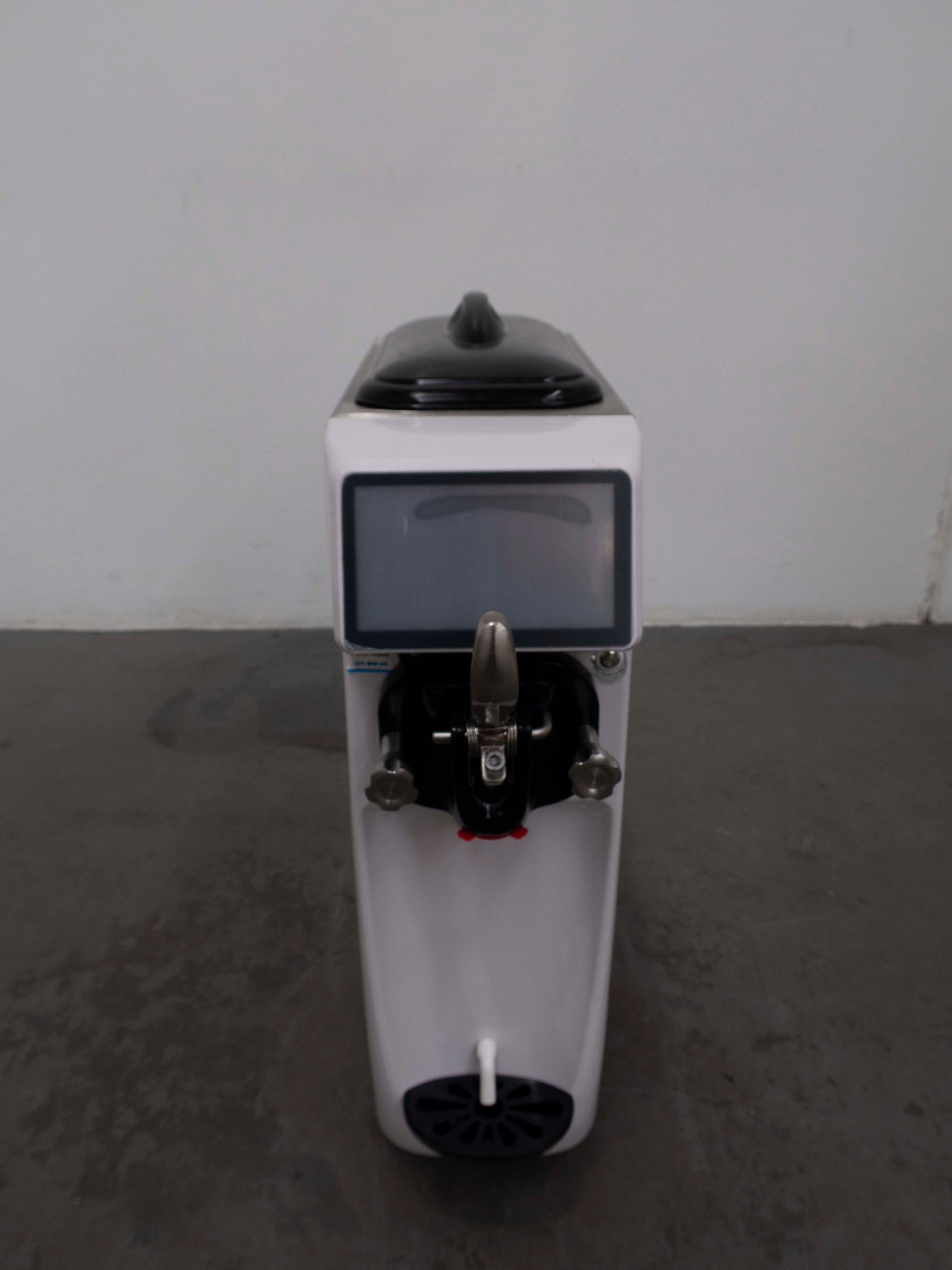 Mama Mia ST16ERLW Ice Cream Machine - 858713