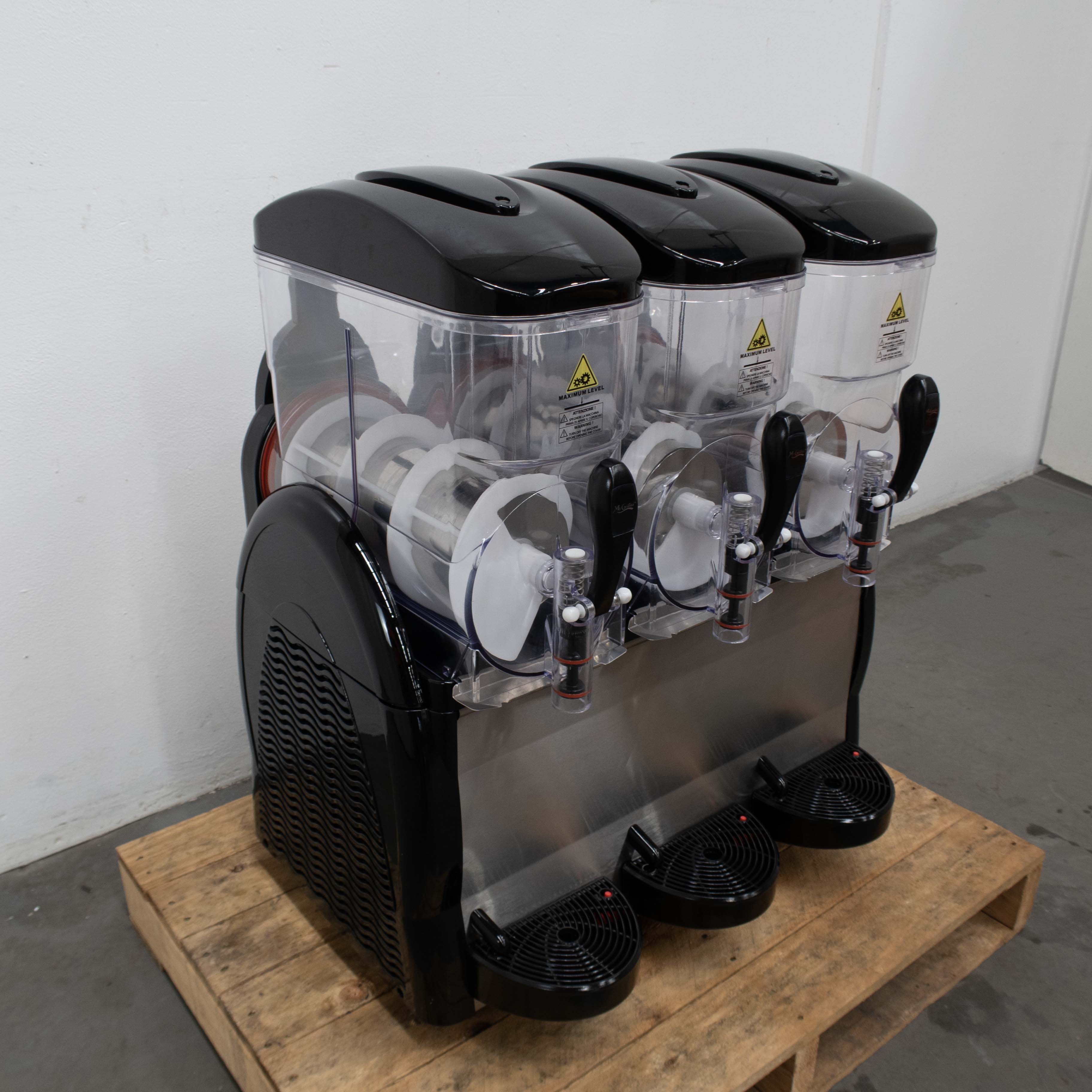 Benchstar Fabigani 3S Triple Bowl Granita Slushie Machine - 859071