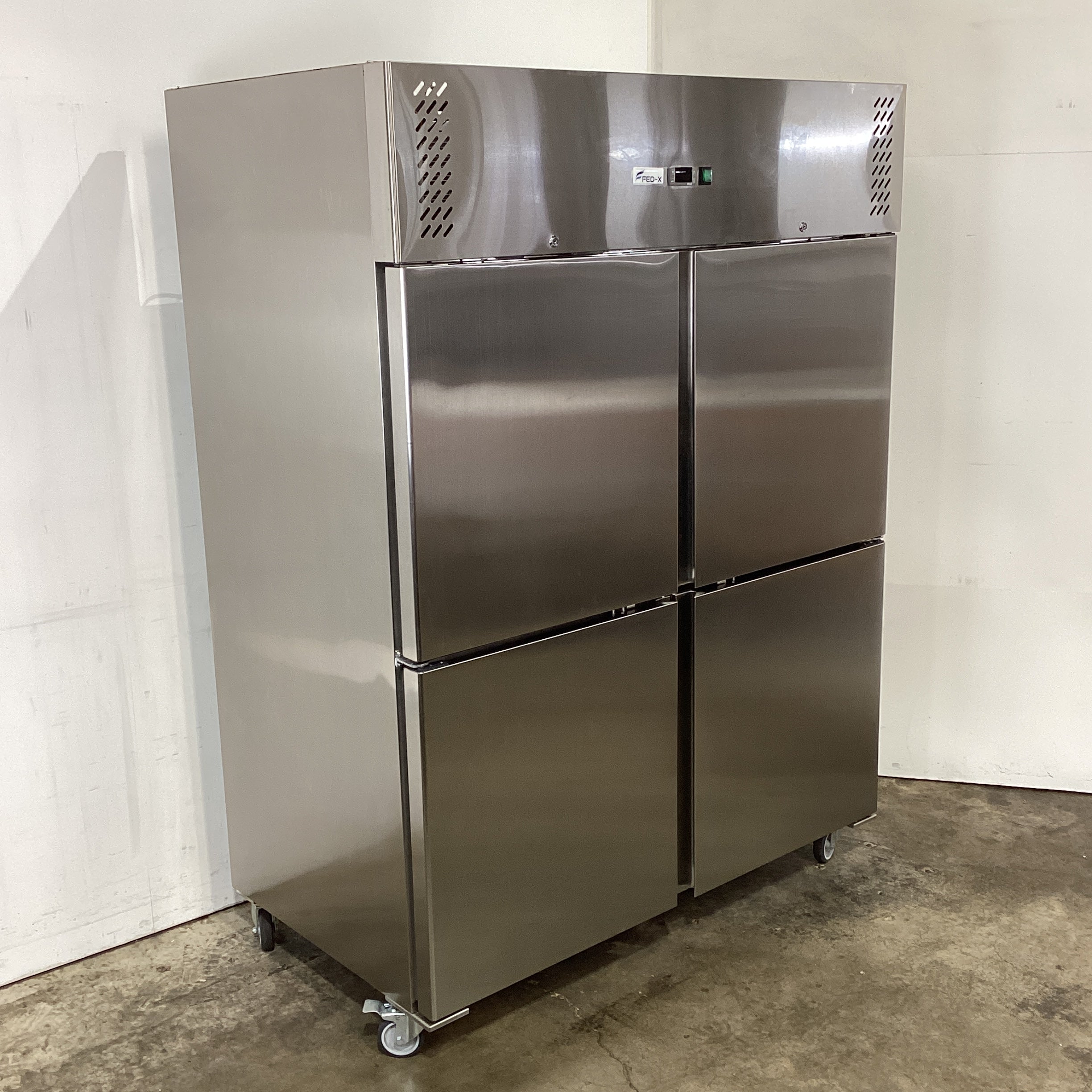 FED-X XURC1410S2V Upright Fridge - 859152