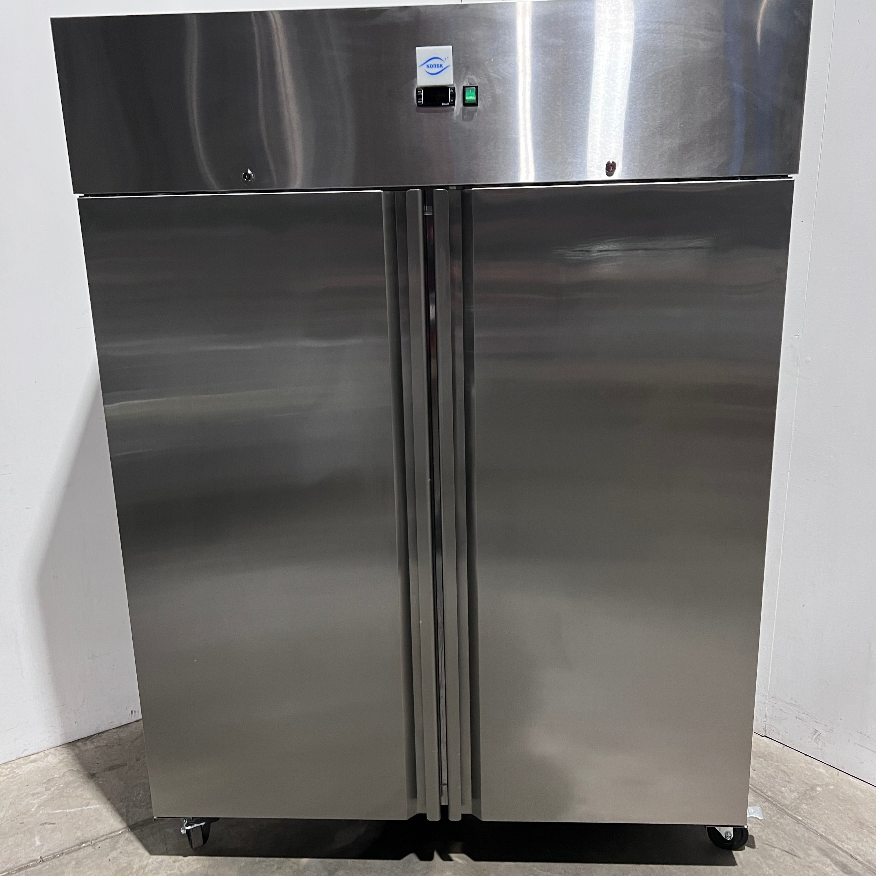Norsk NSK-1410BT Upright Freezer - 864334