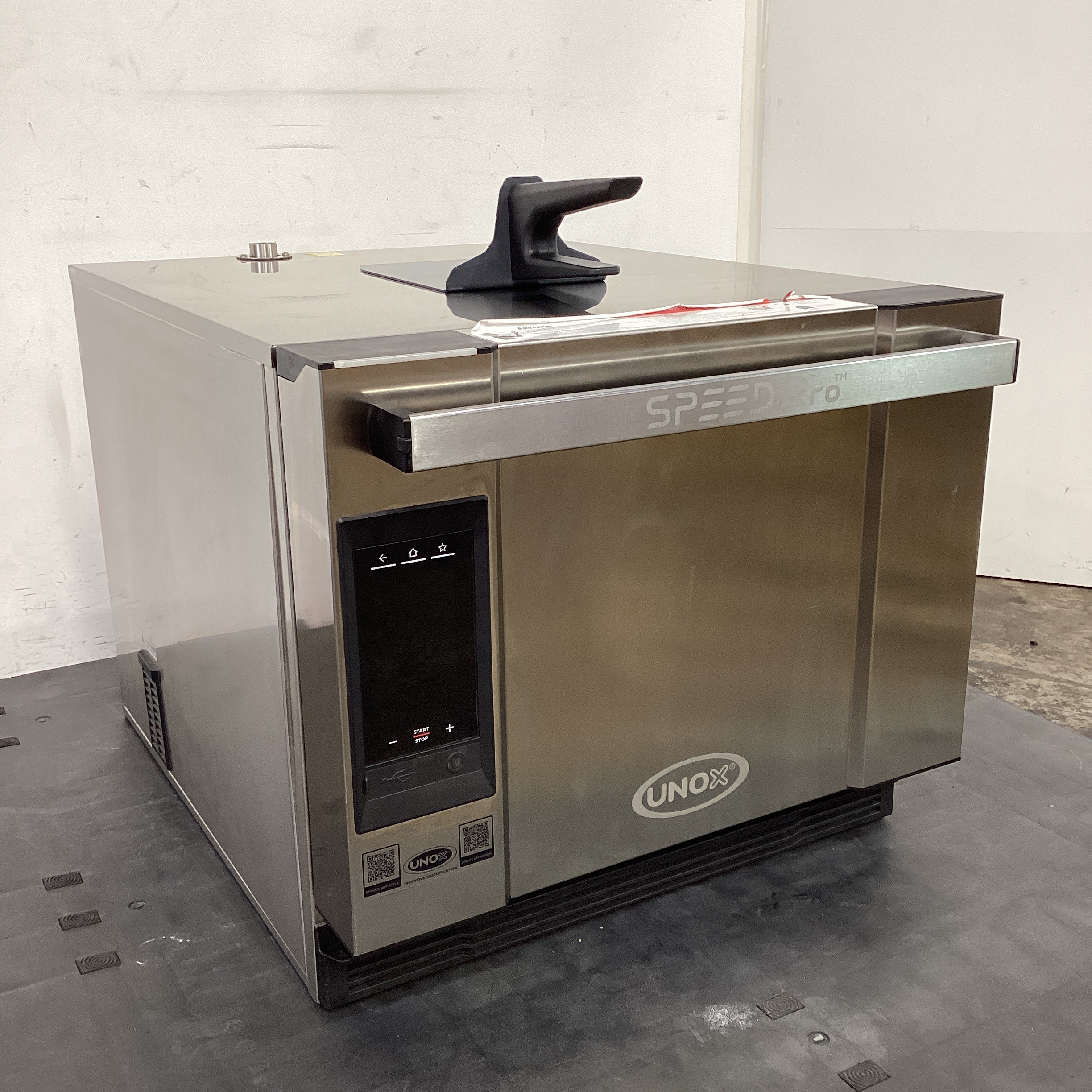 Unox XESR-03HS-EDDN Speed Oven - 865269