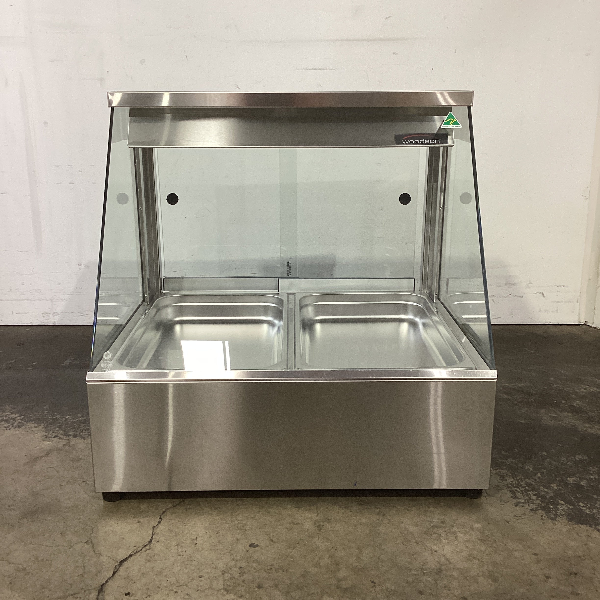 Woodson W.HFS22B Heated Display - 867240