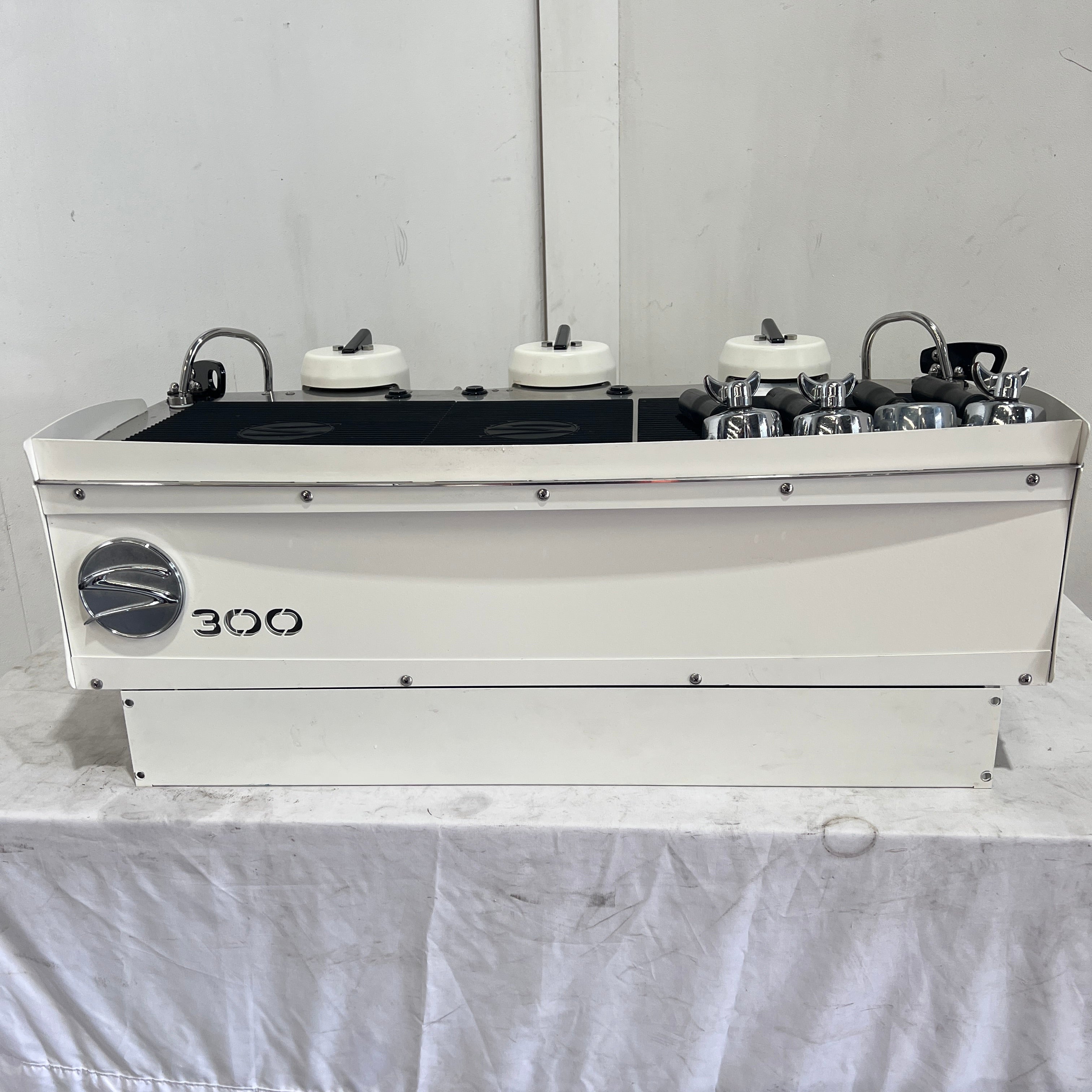 Synesso S300 3 Group Coffee Machine - 867487