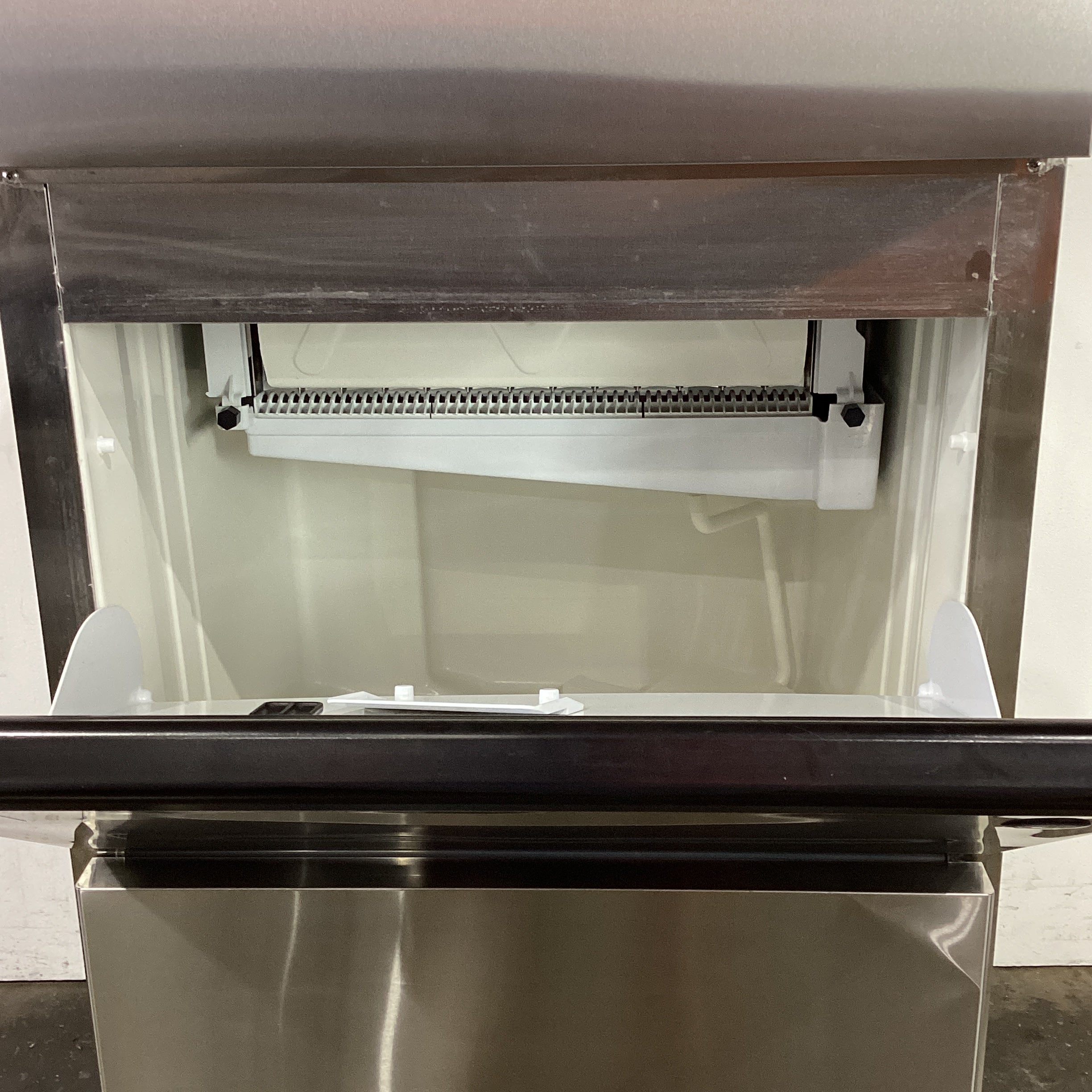 Hoshizaki KM-140C Ice Machine - 869078