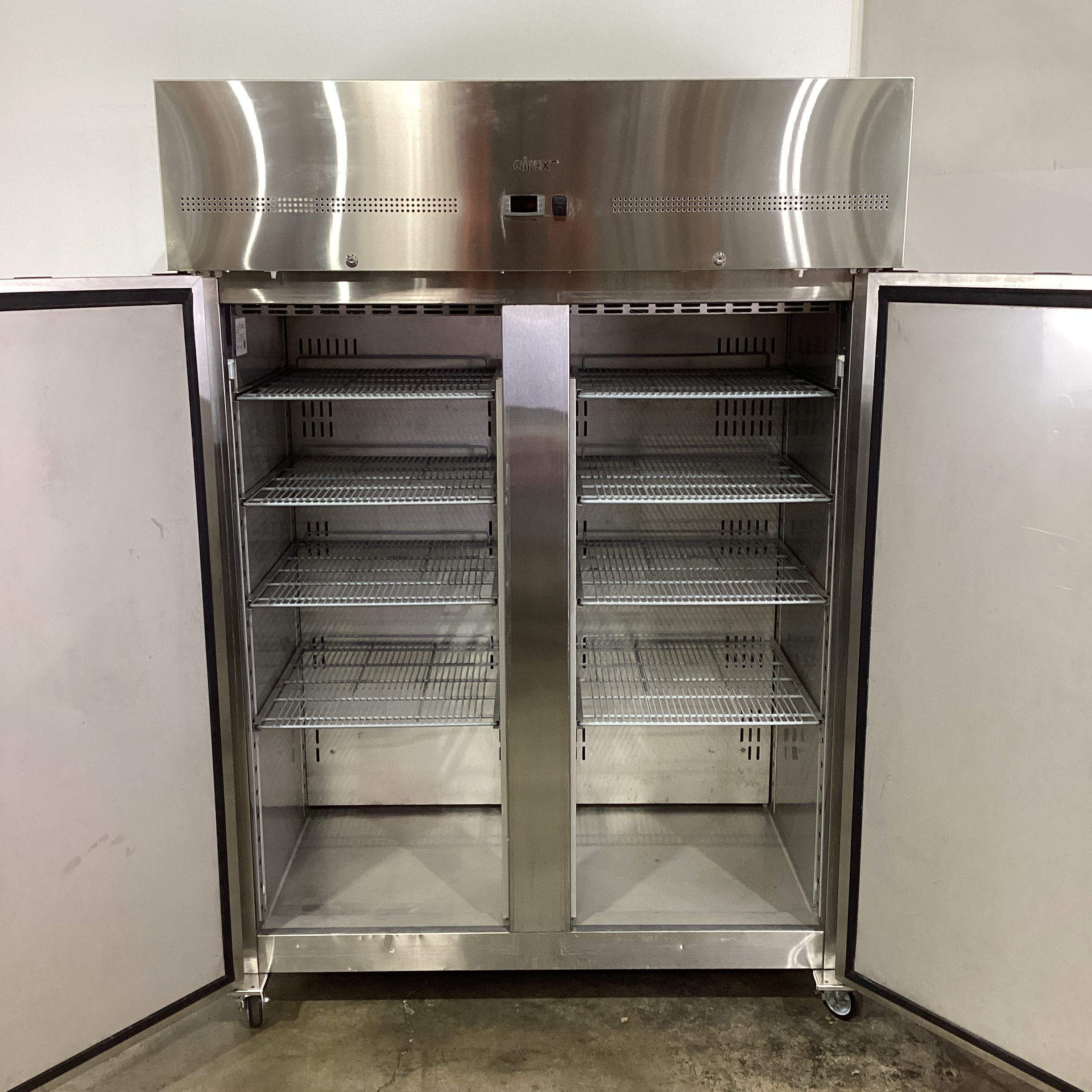 Airex AXF-URGN-2D1 Upright Freezer - 869110