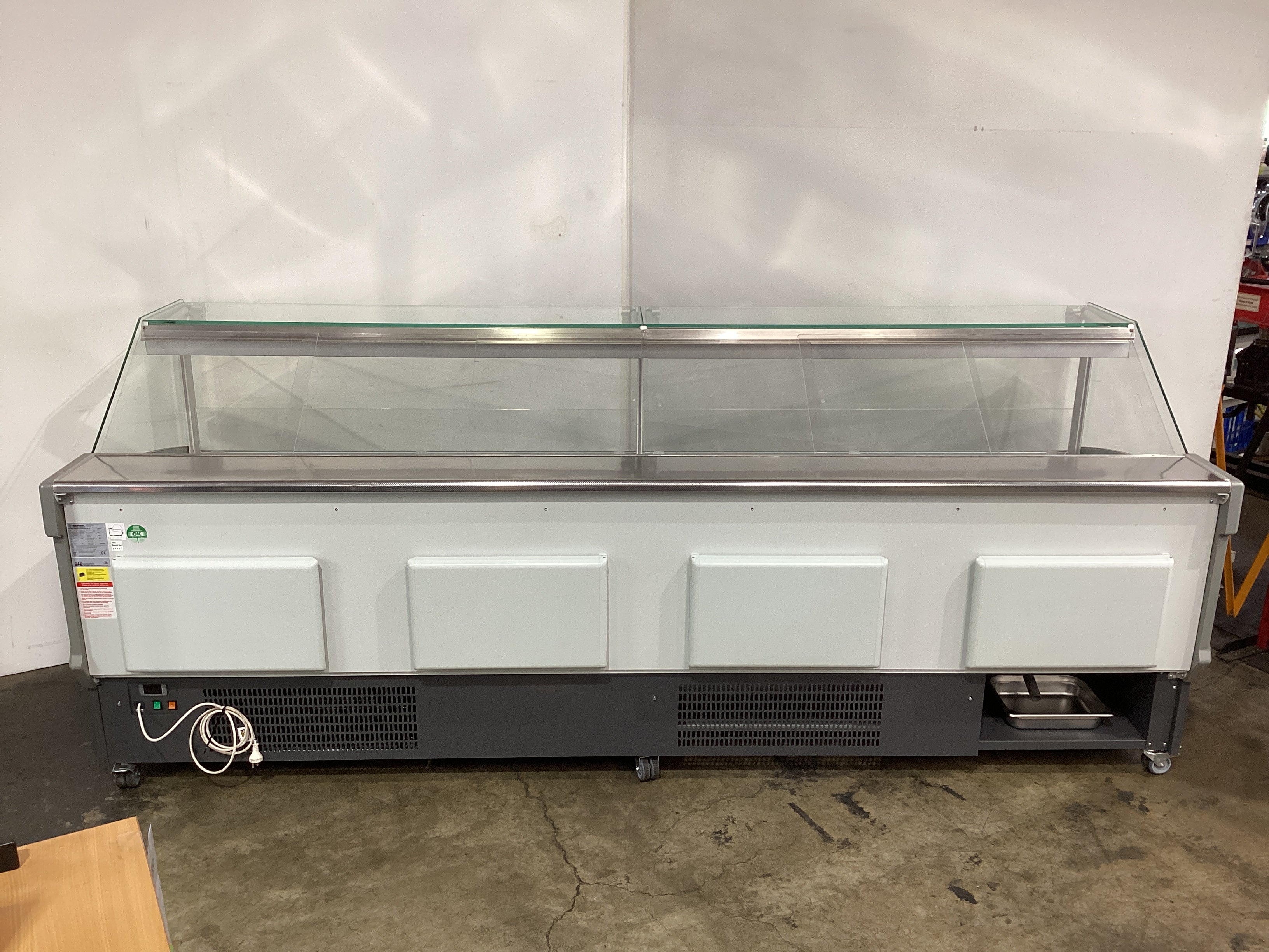 Artisan M5333 Display Cabinet - 873589