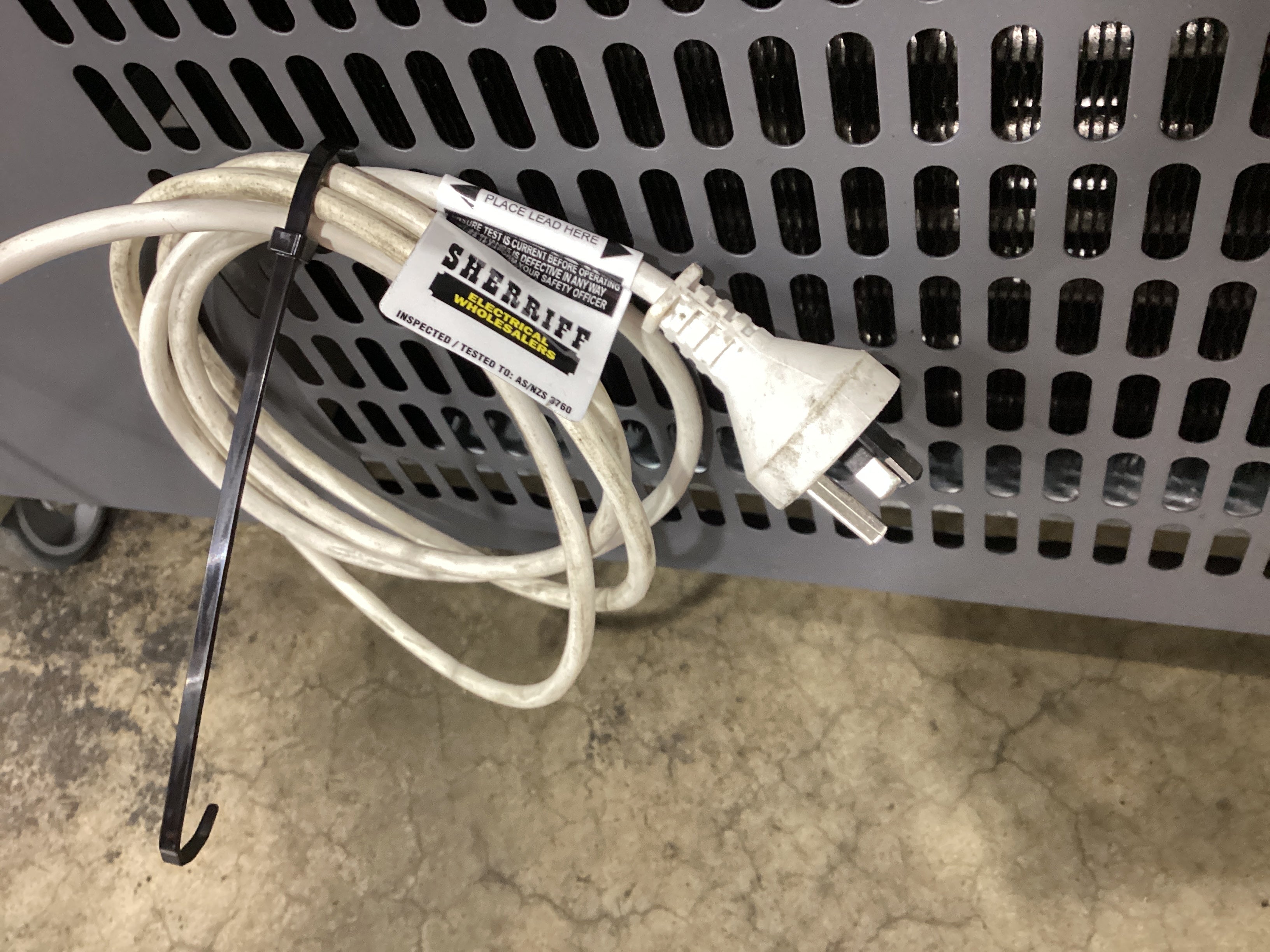 Artisan M5333 Display Cabinet - 873589