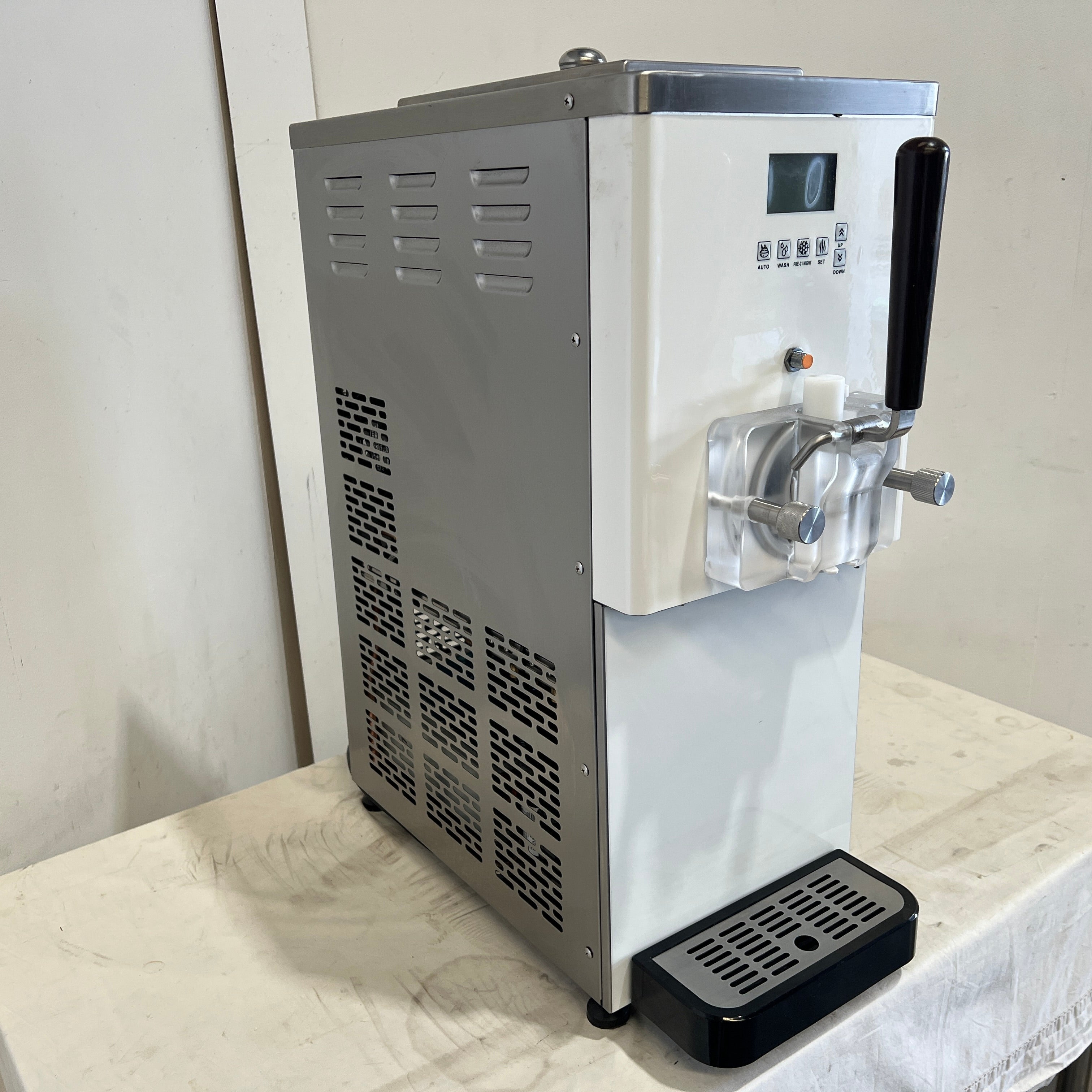 Mama Mia M-50 Ice Cream Machine - 873980