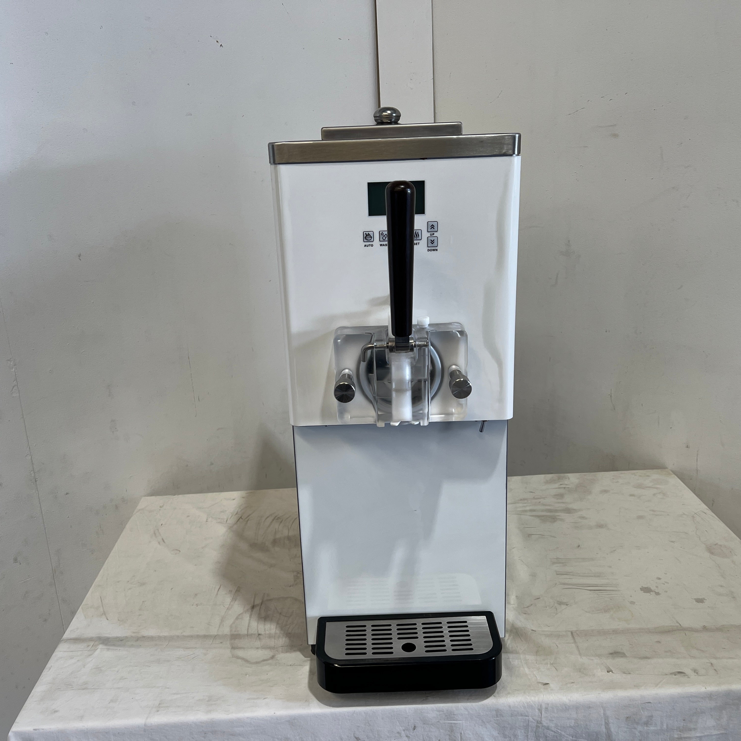 Mama Mia M-50 Ice Cream Machine - 873980