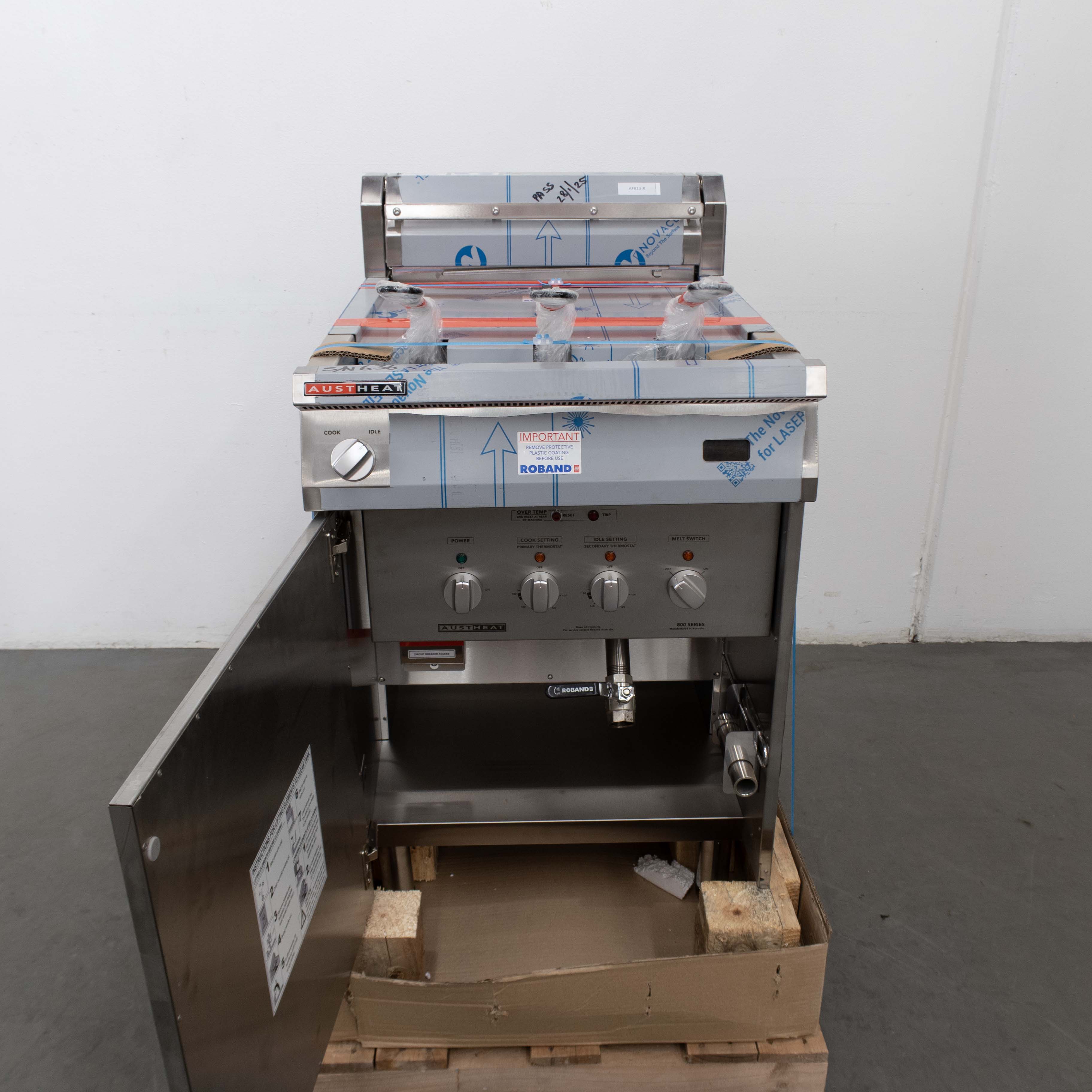 Roband AF813R Fryer - 875898