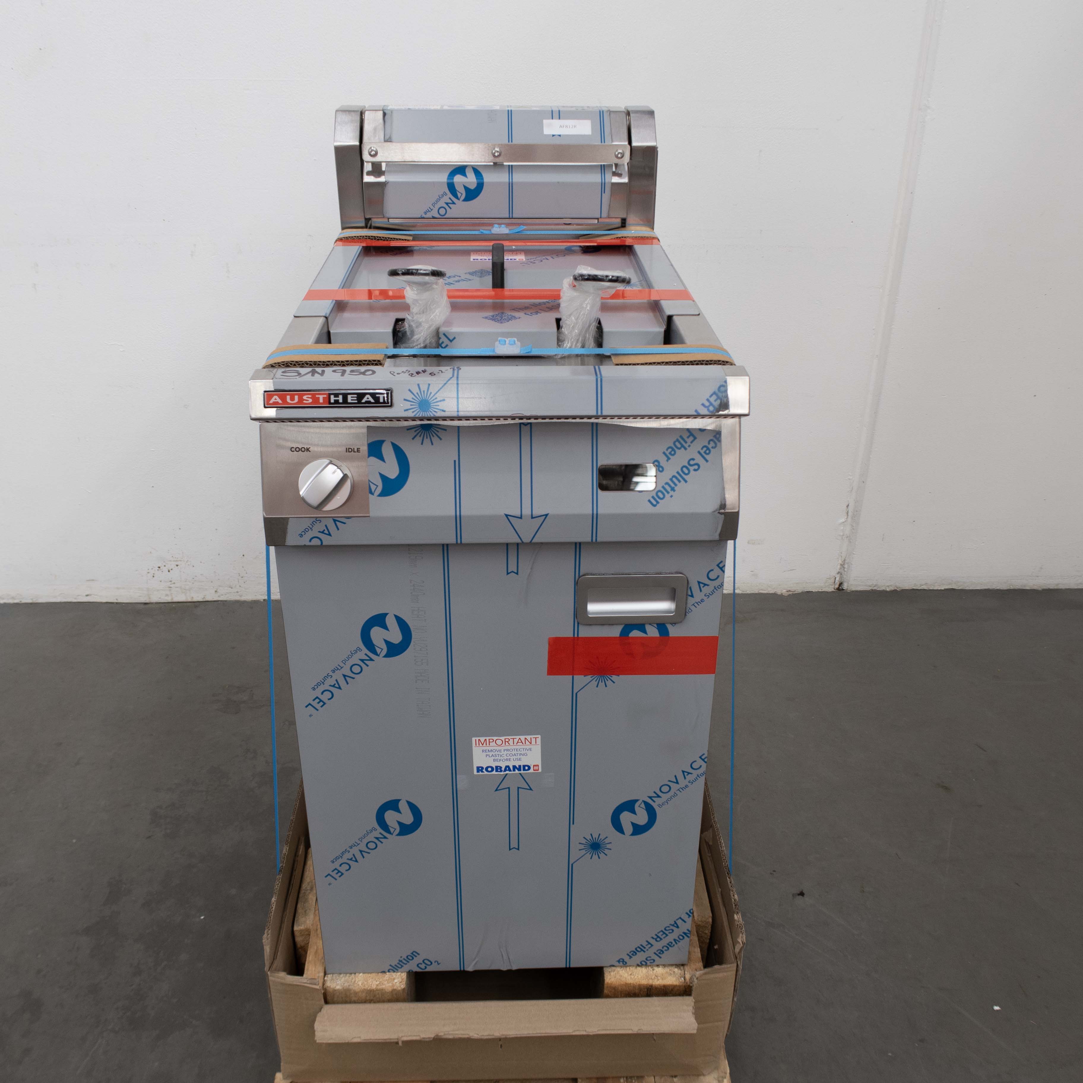 Roband AF812R Fryer - 875899