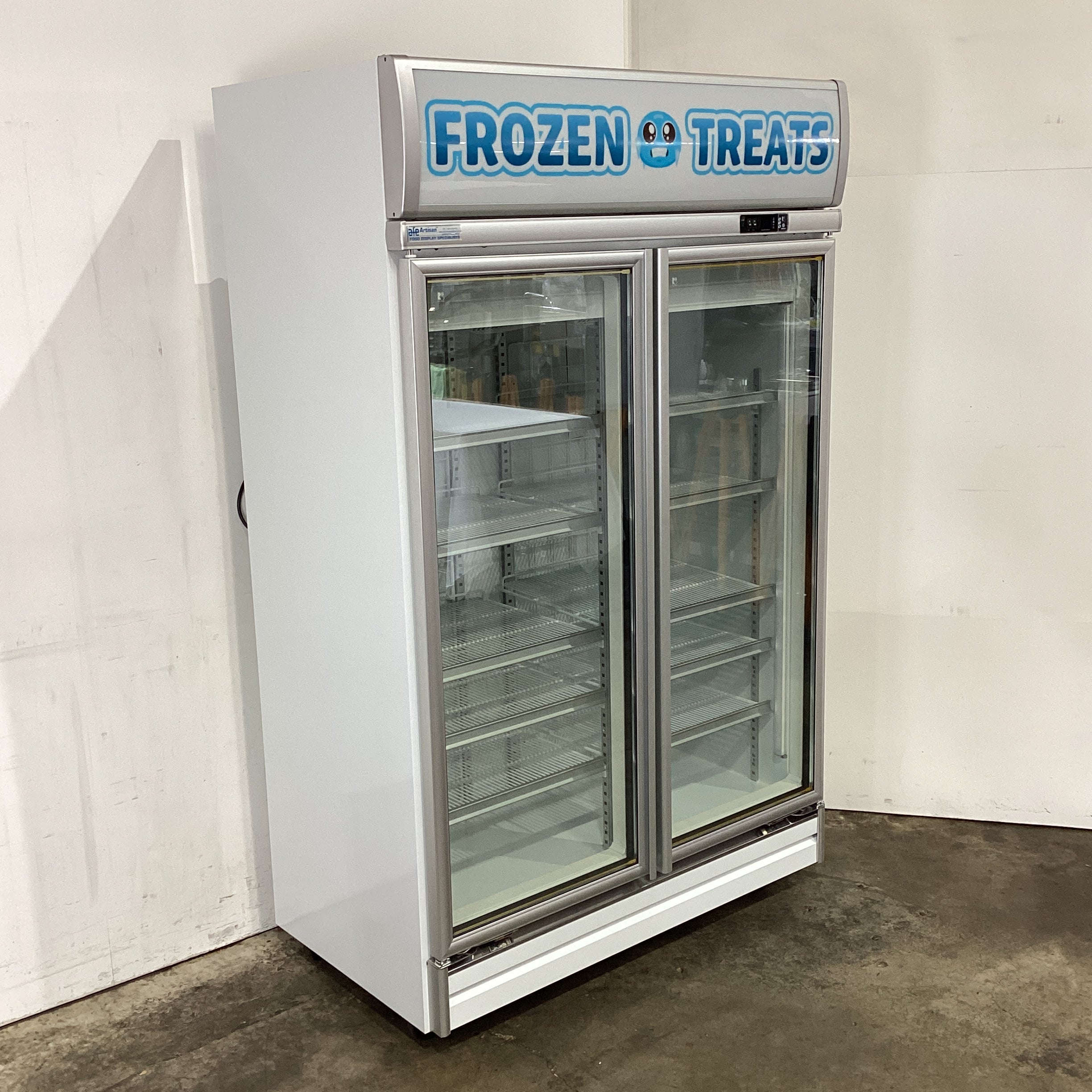 Artisan M1302 Upright Freezer - 875904