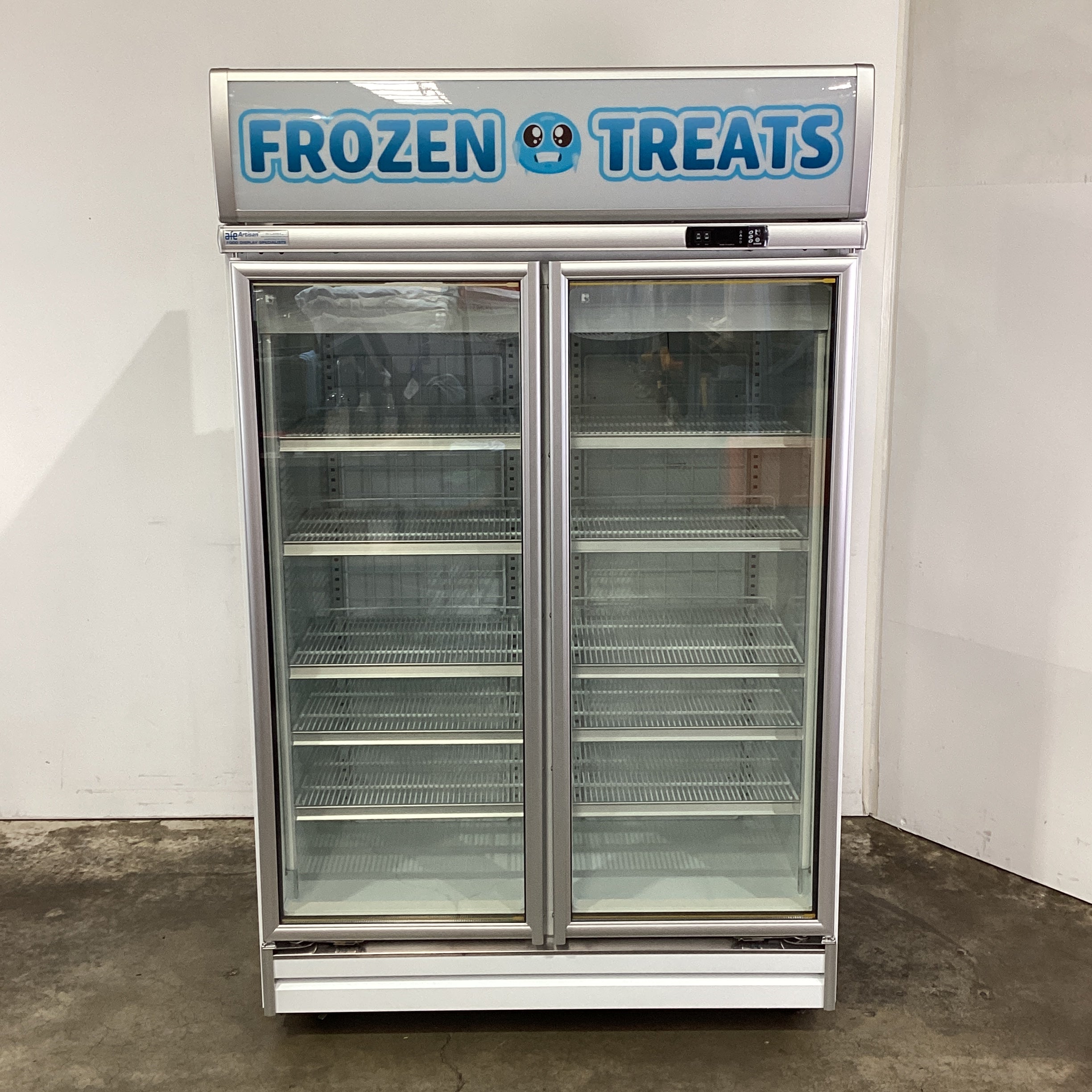 Artisan M1302 Upright Freezer - 875904