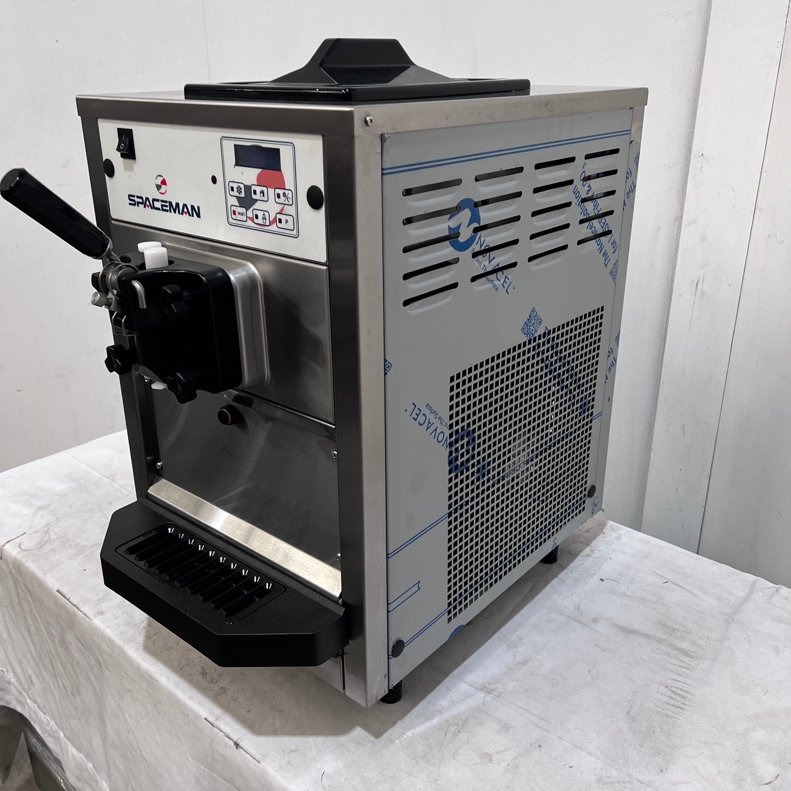 Spaceman 6220 Ice Cream Machine - 876216