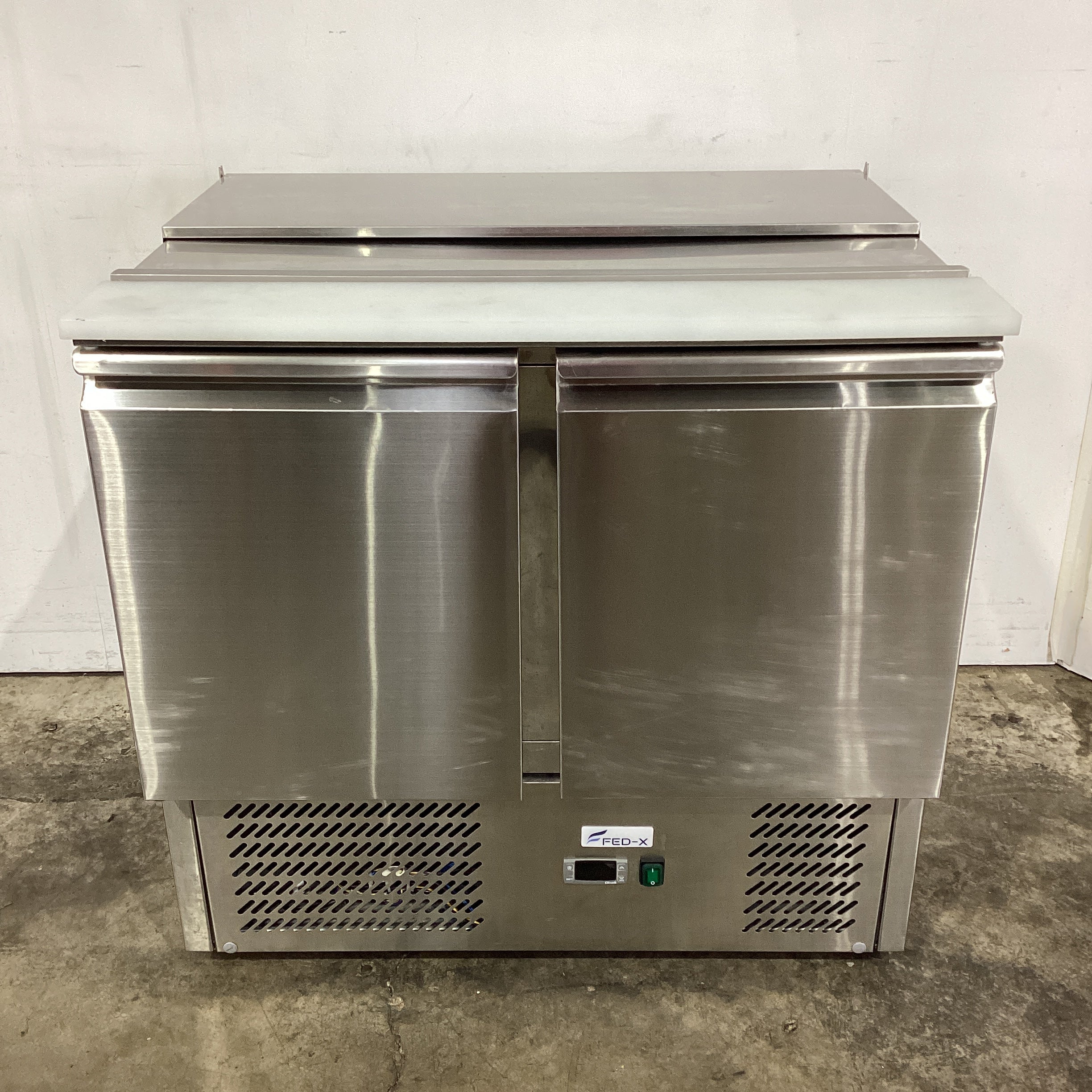 FED-X XGNS900S Salad Prep Fridge - 877521