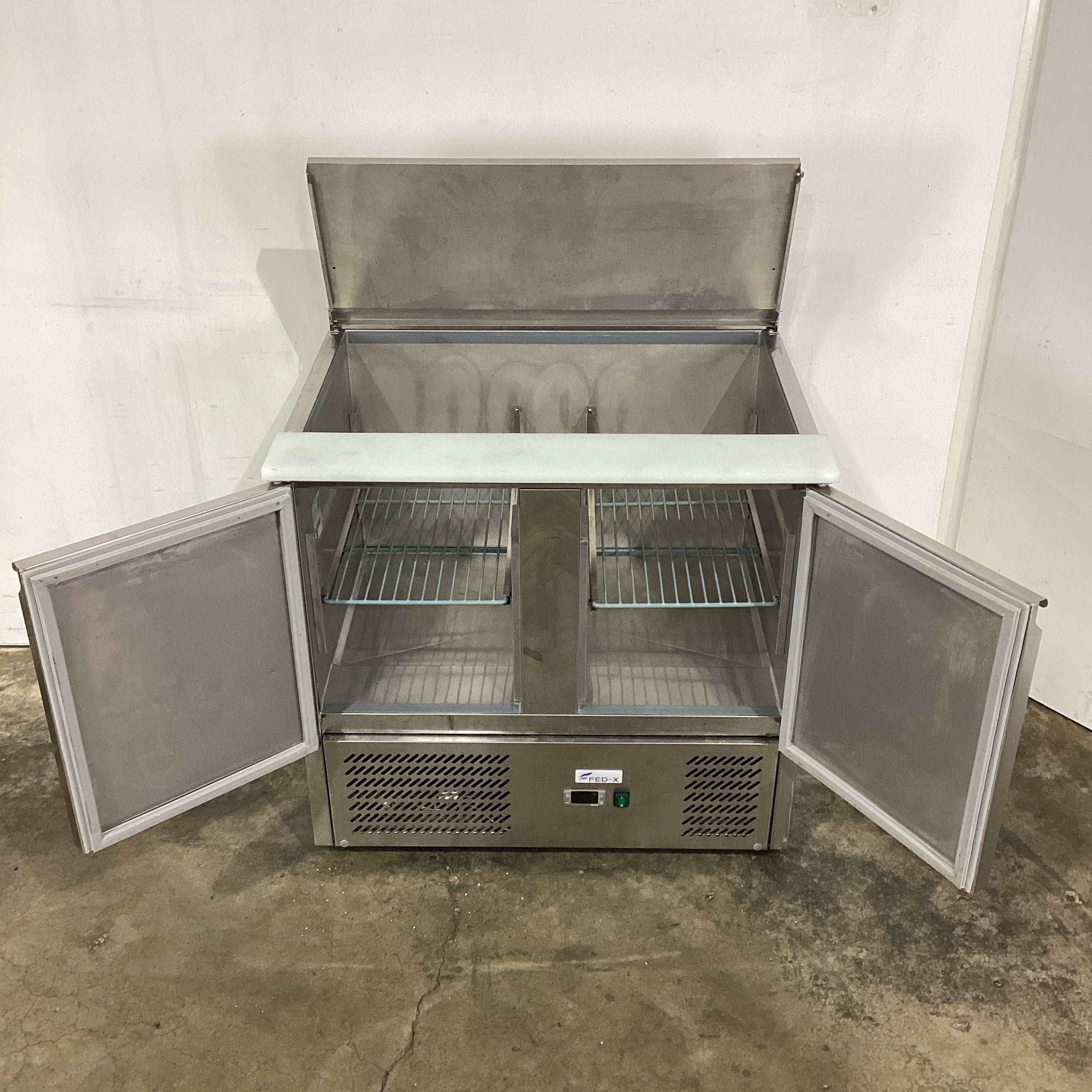 FED-X XGNS900S Salad Prep Fridge - 877521