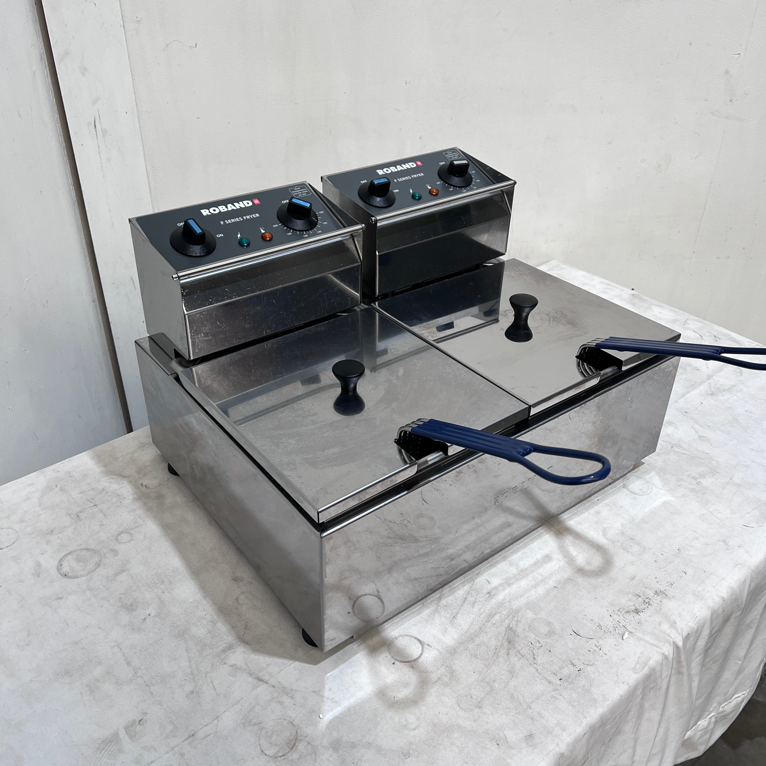 Roband F25 Countertop Split Pan Fryer - 878880