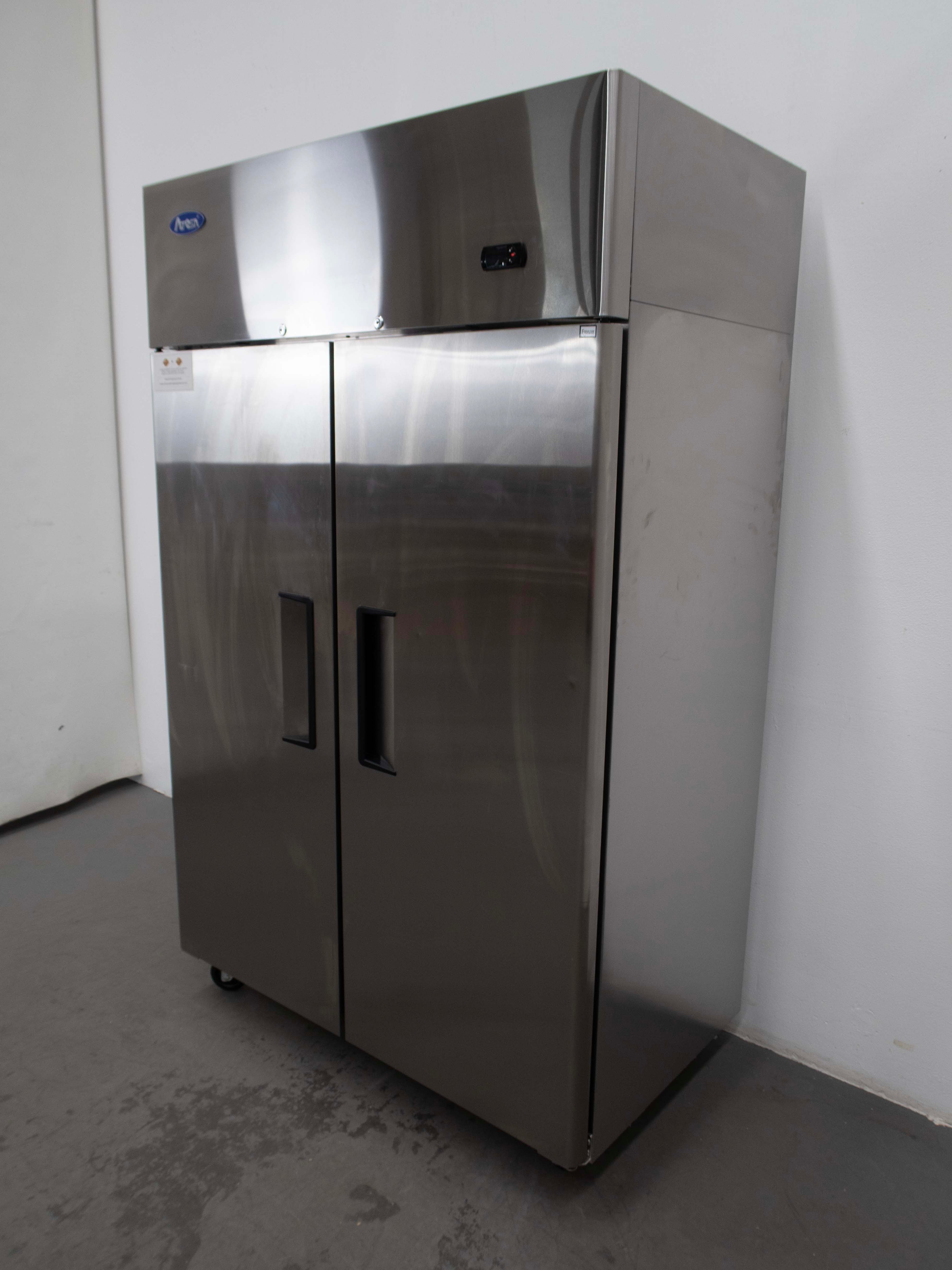 Atosa YBF9219 Upright Freezer - 881642